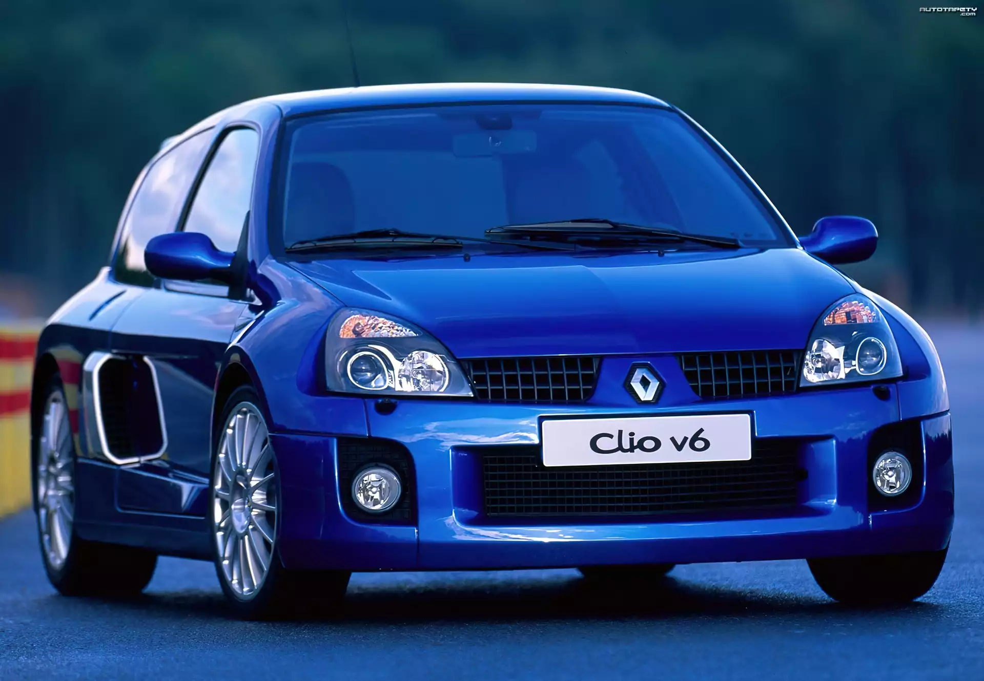 clio-renault-v6.jpeg