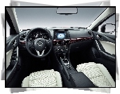 Mazda 6, Wnętrze