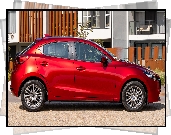Czerwona, Mazda 2