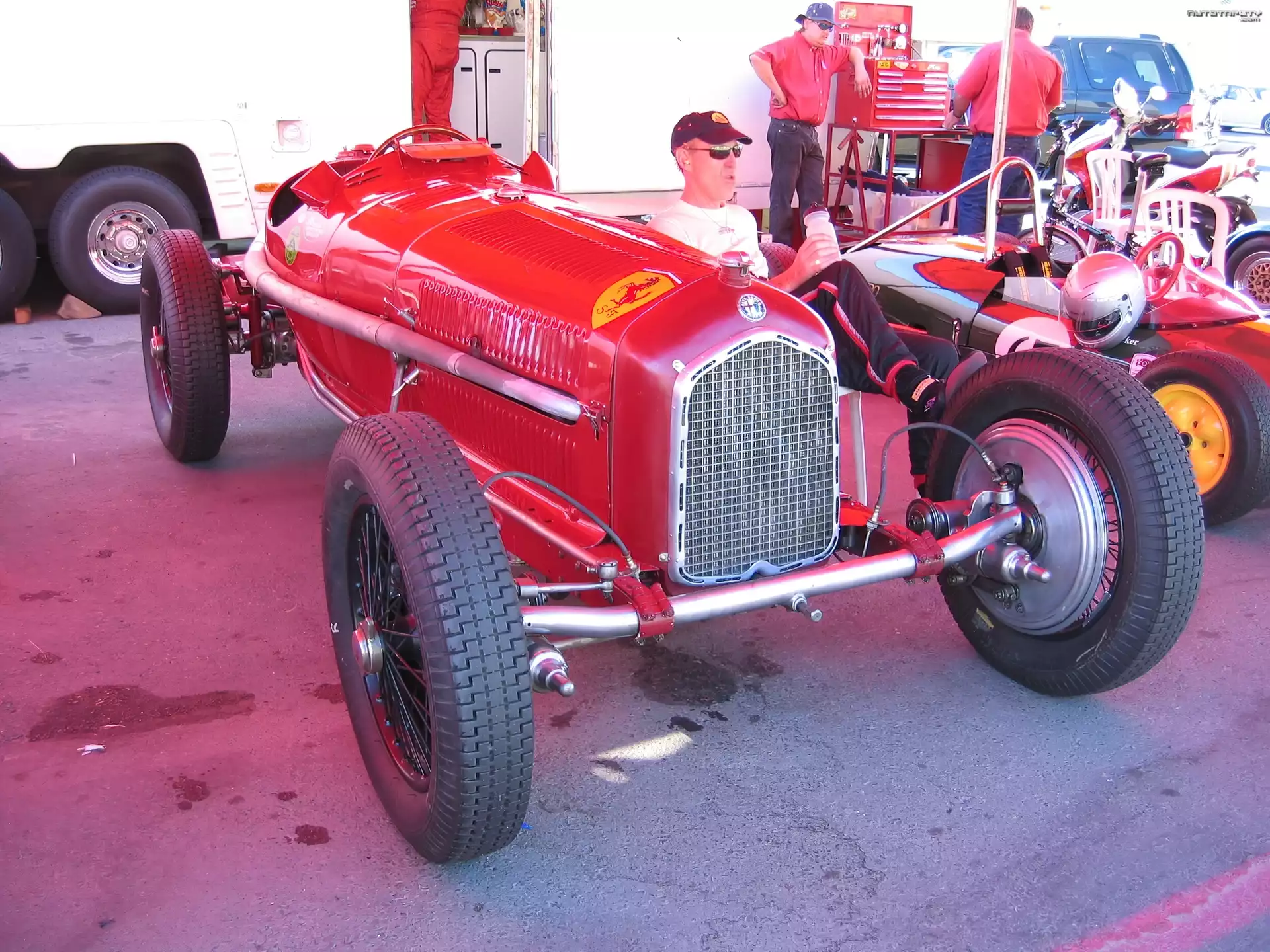 Alfa Romeo,koła , przód samochodu