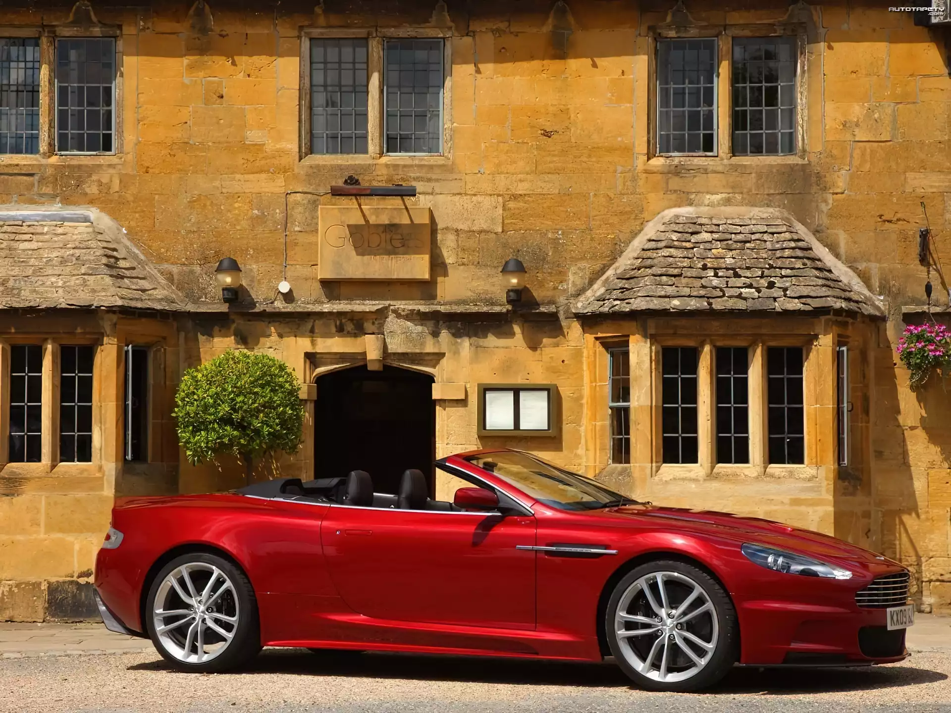 Aston Martin DBS, Długa, Maska