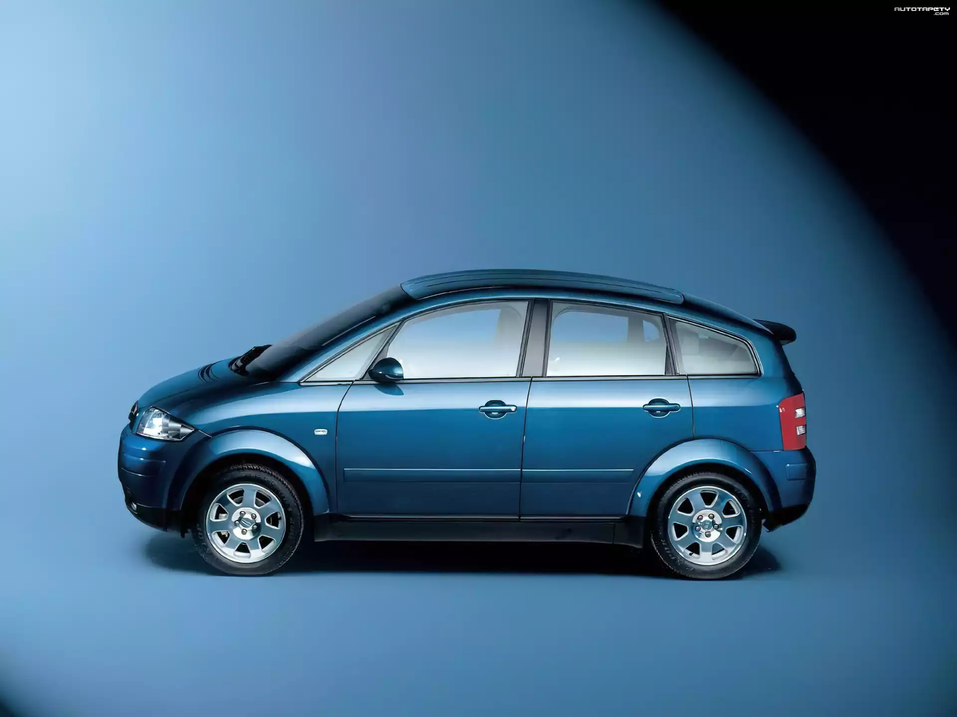 Audi A2, Lewy Profil