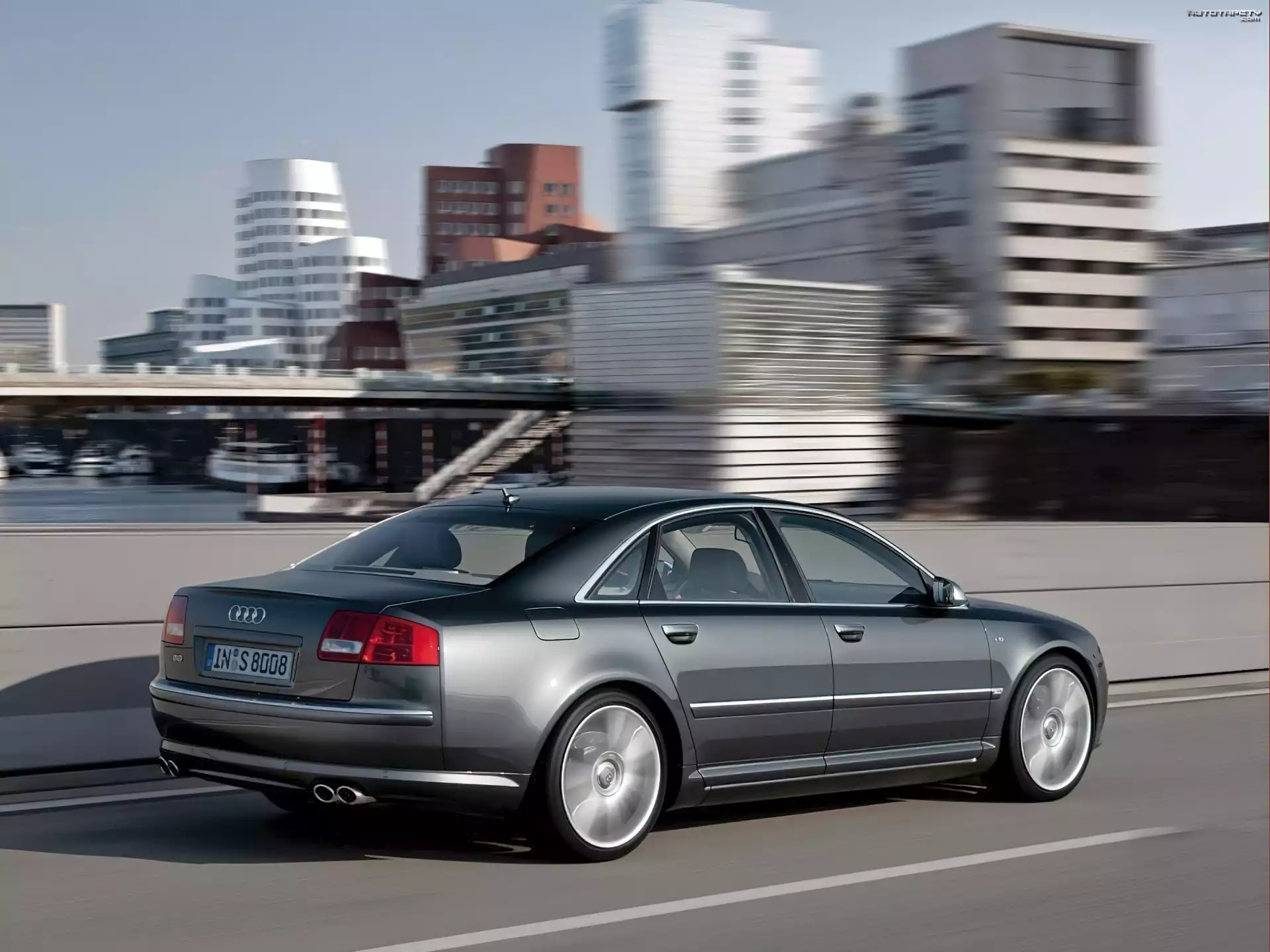 Audi S8
