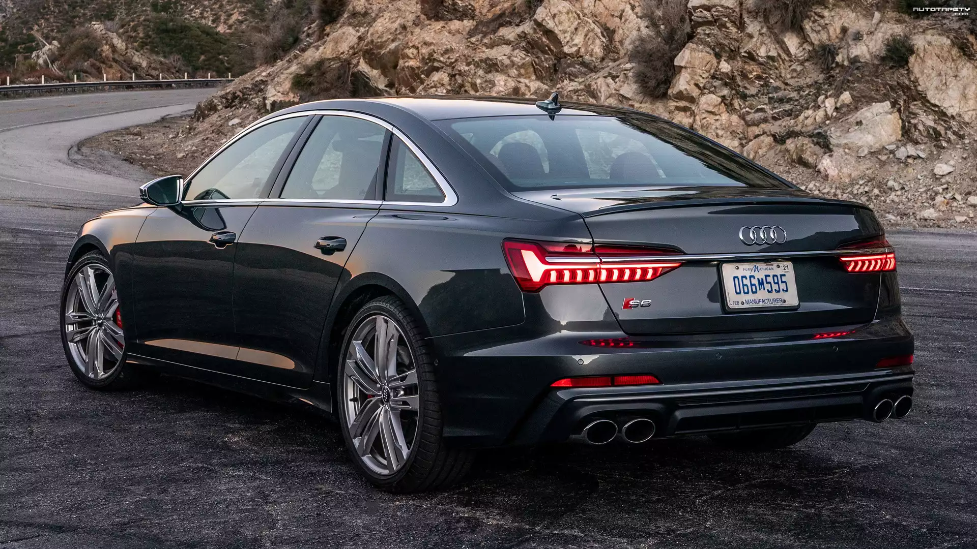 Audi S6 Sedan, Tył