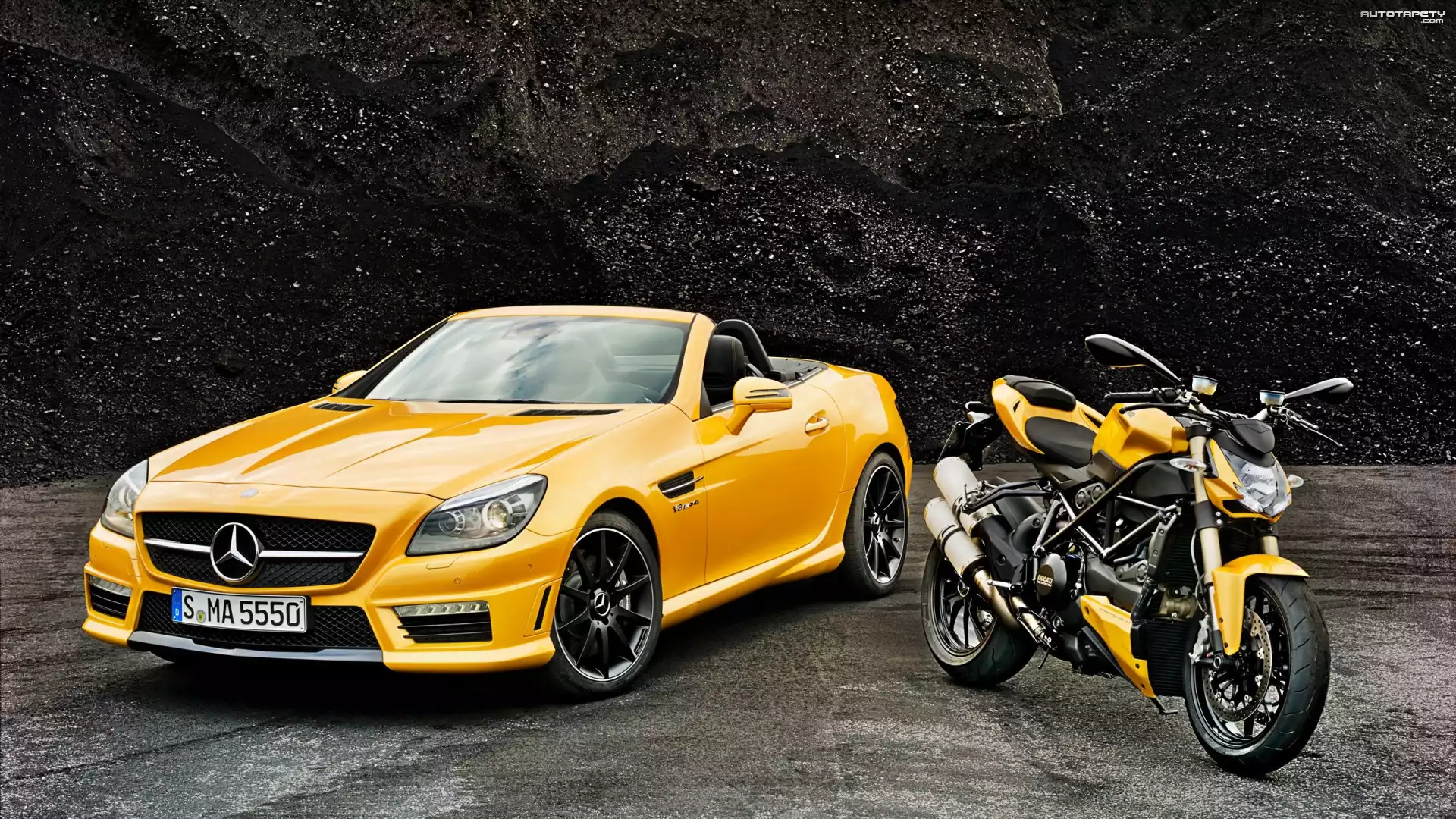Żółty, Mercedes-Benz AMG R172 Wersja SLK 55, Motocykl Ducati Streetfighter 848