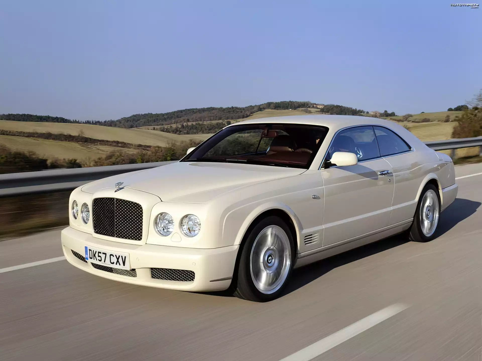 Biała, Perła, Bentley Brooklands
