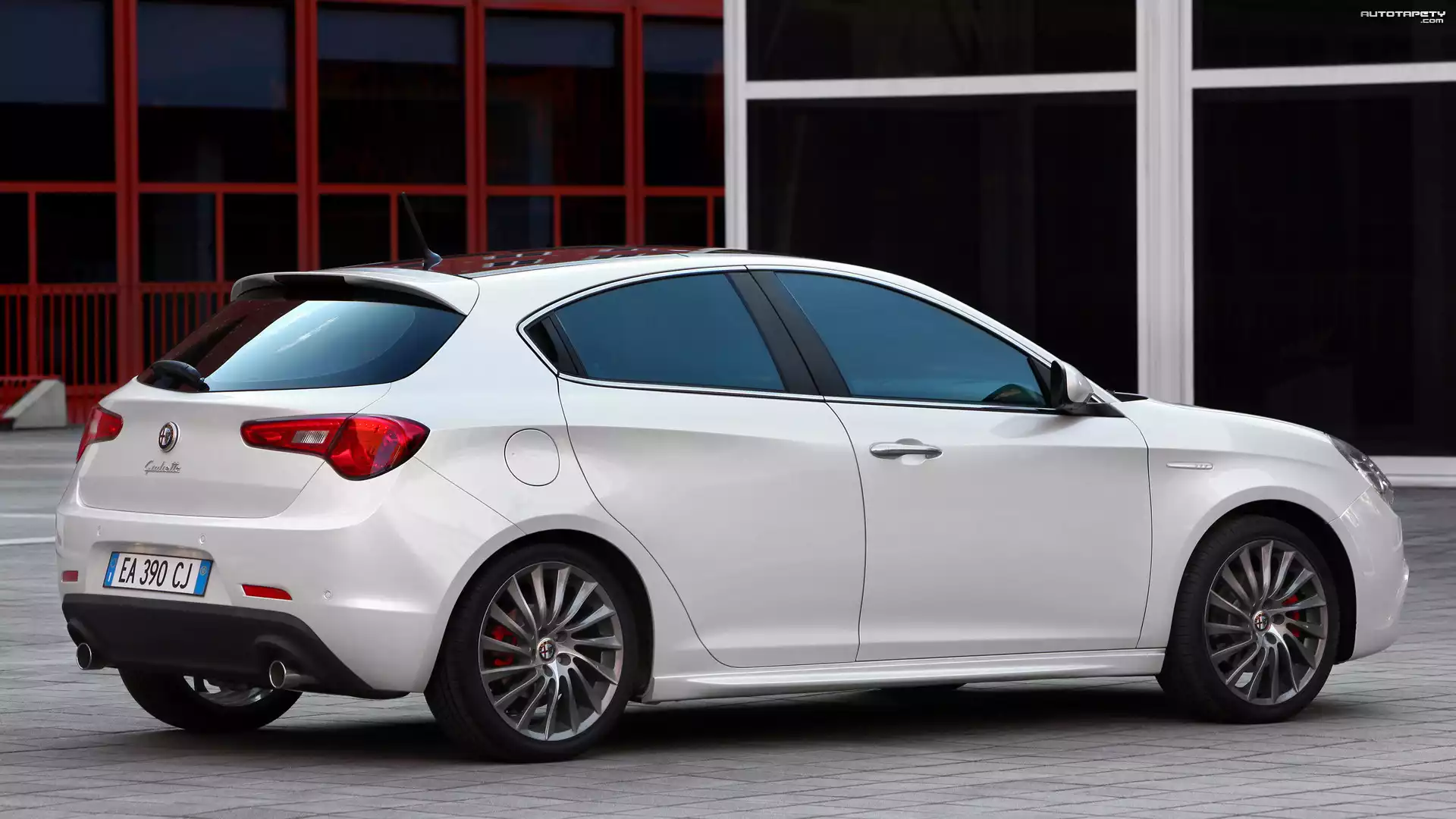Biała, Alfa Romeo Giulietta, Bok