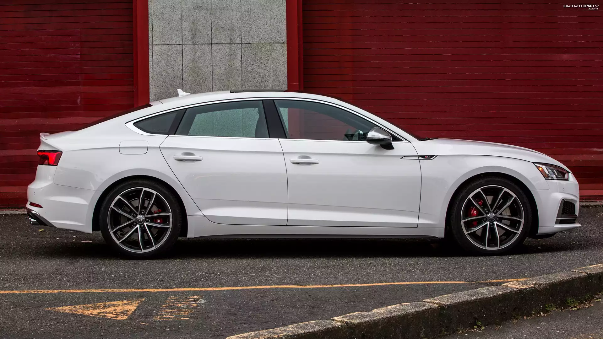 Białe, Audi S5 Sportback