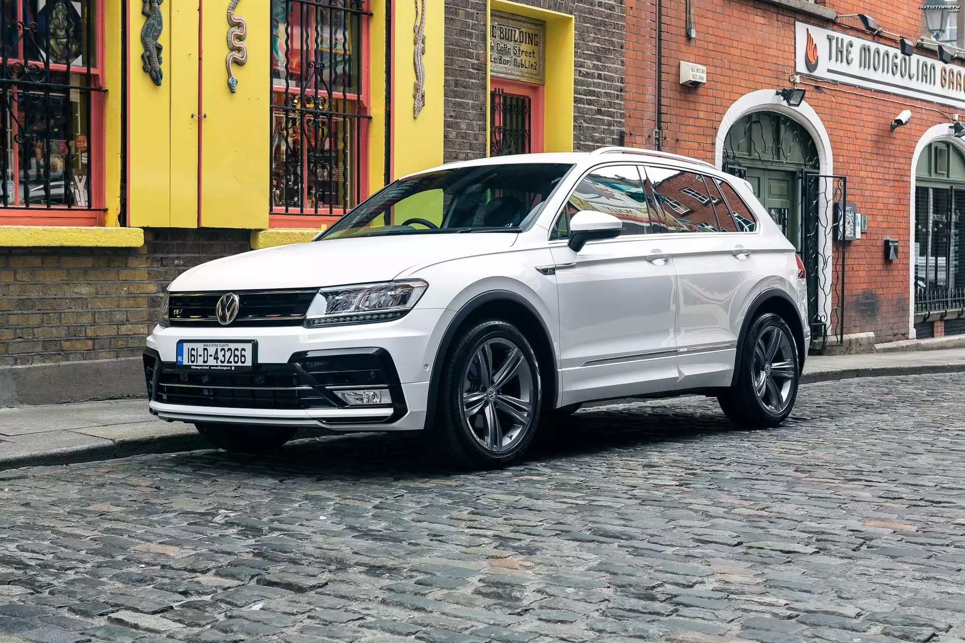Biały, Volkswagen Tiguan R-Line, 2016
