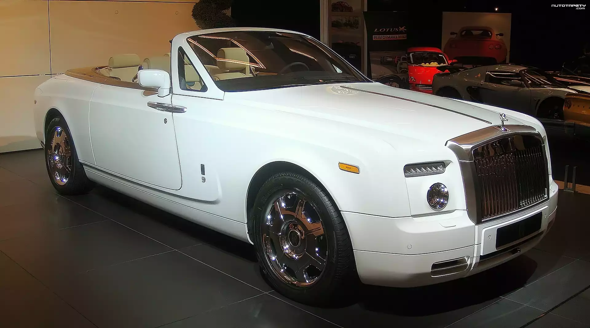 Biały, Rolls-Royce Phantom Drophead