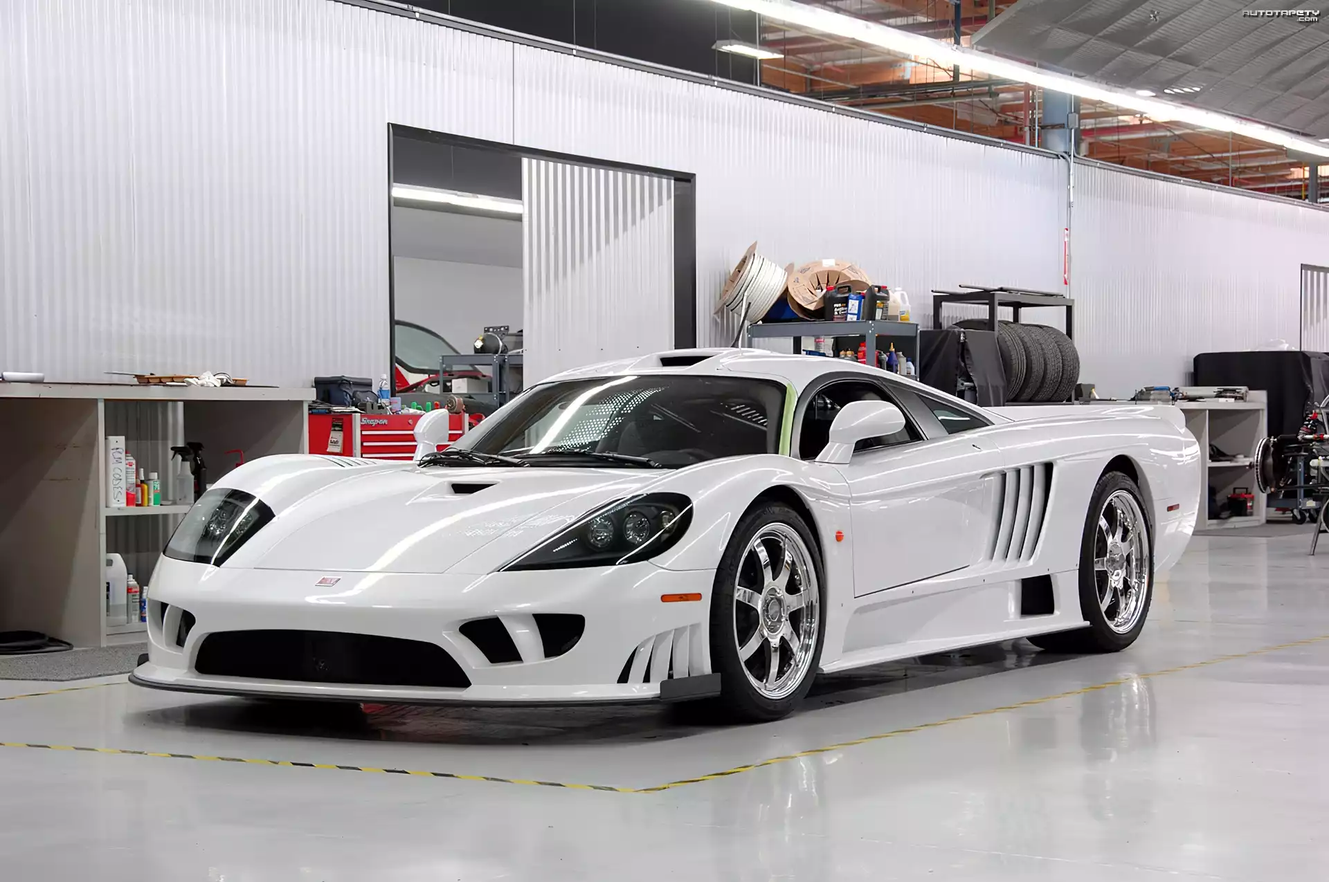Biały, Saleen S7, Warsztat