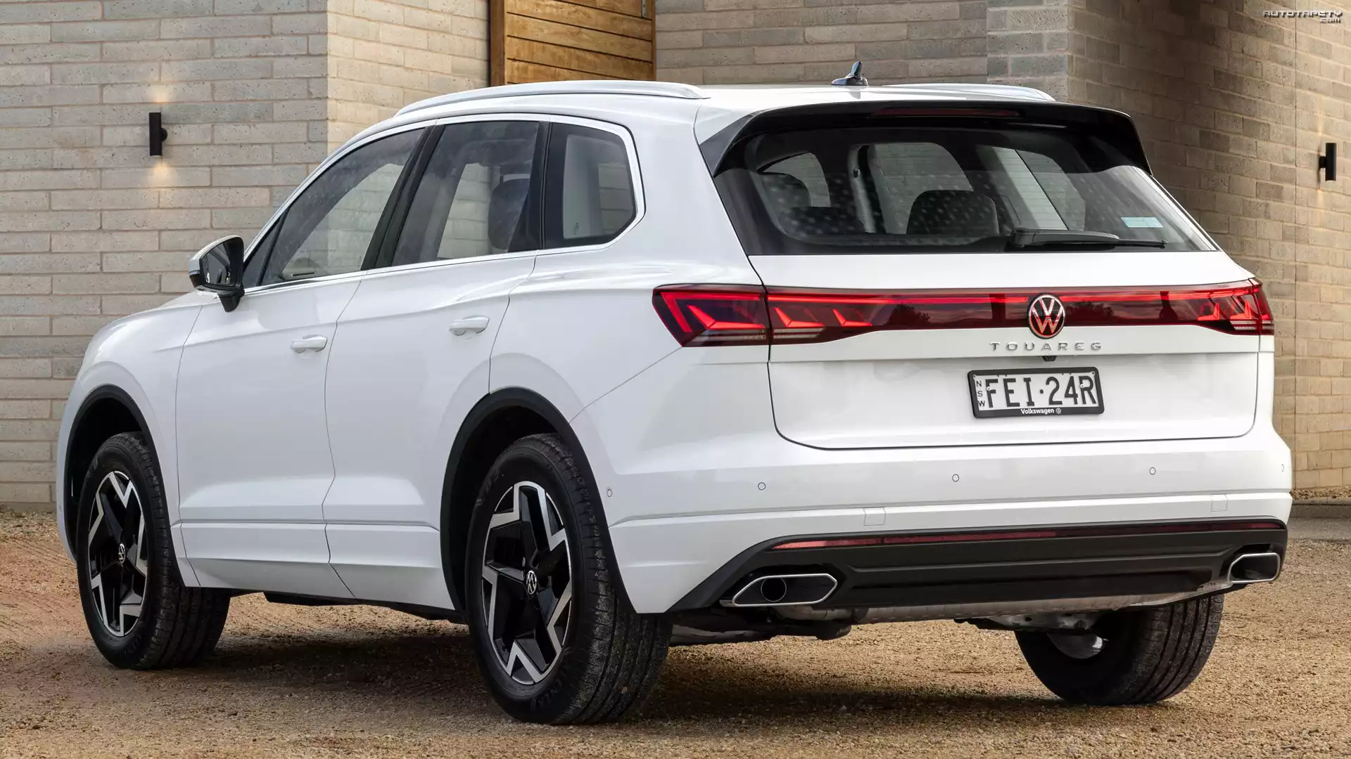 Biały, Volkswagen Touareg