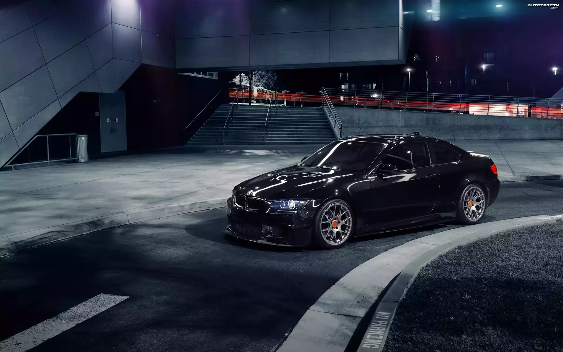 Czarne, BMW 335i