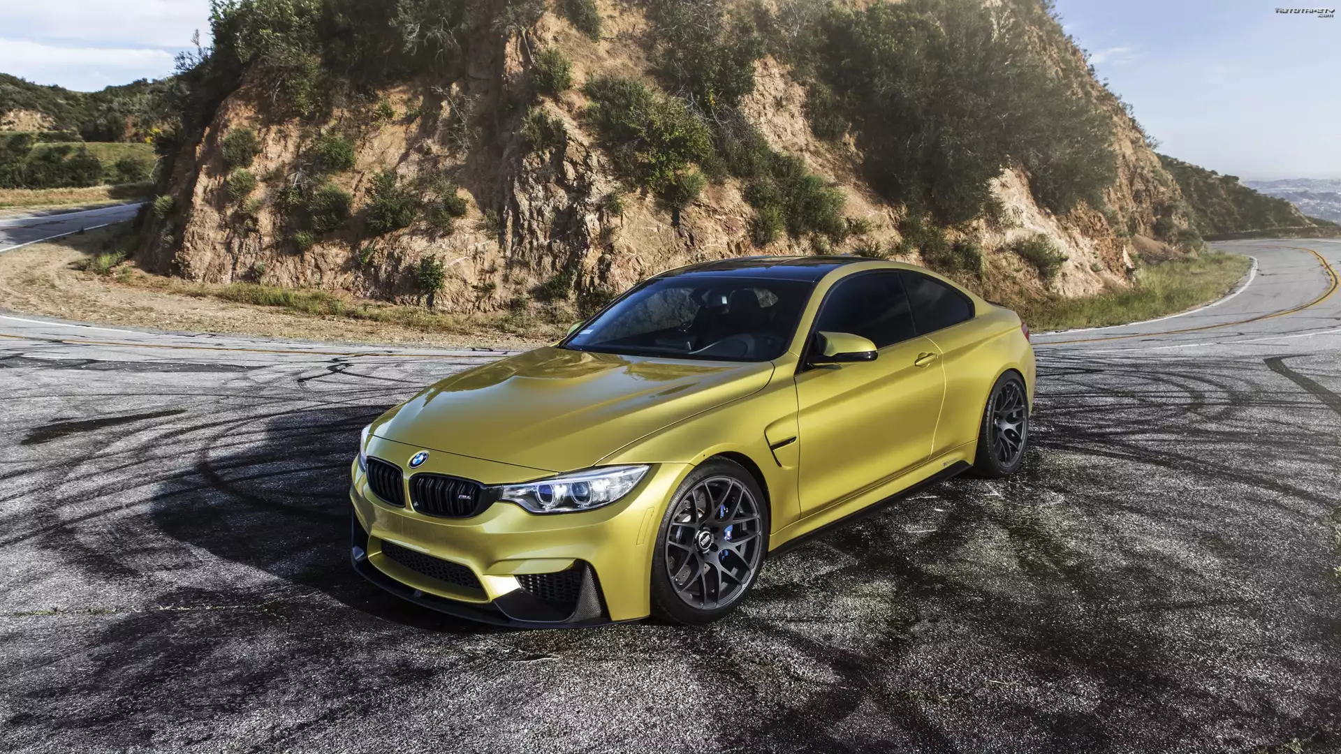 BMW M4 Coupe F82, Góra, Droga