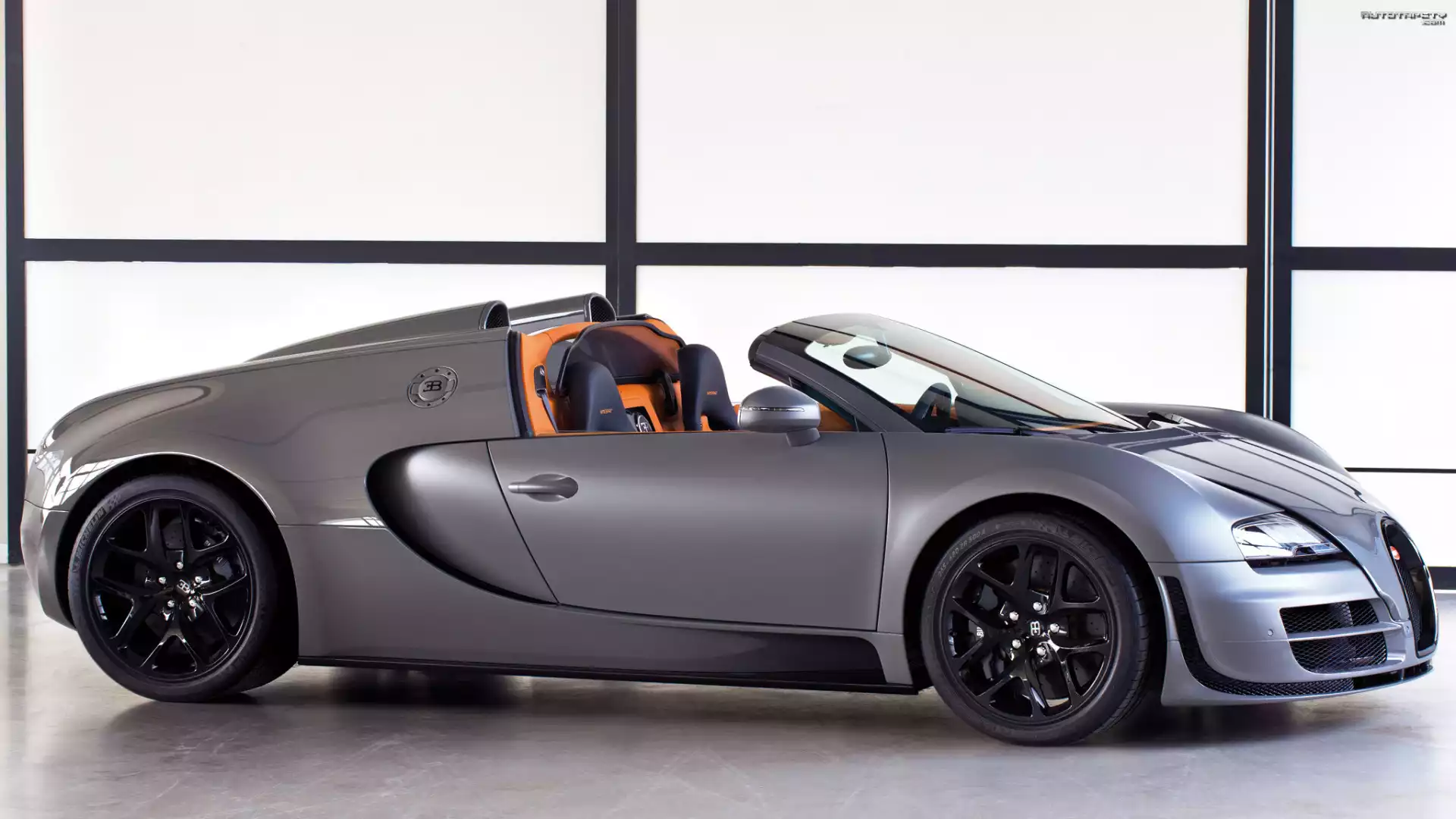 Bugatti Veyron Grand Sport, Bok