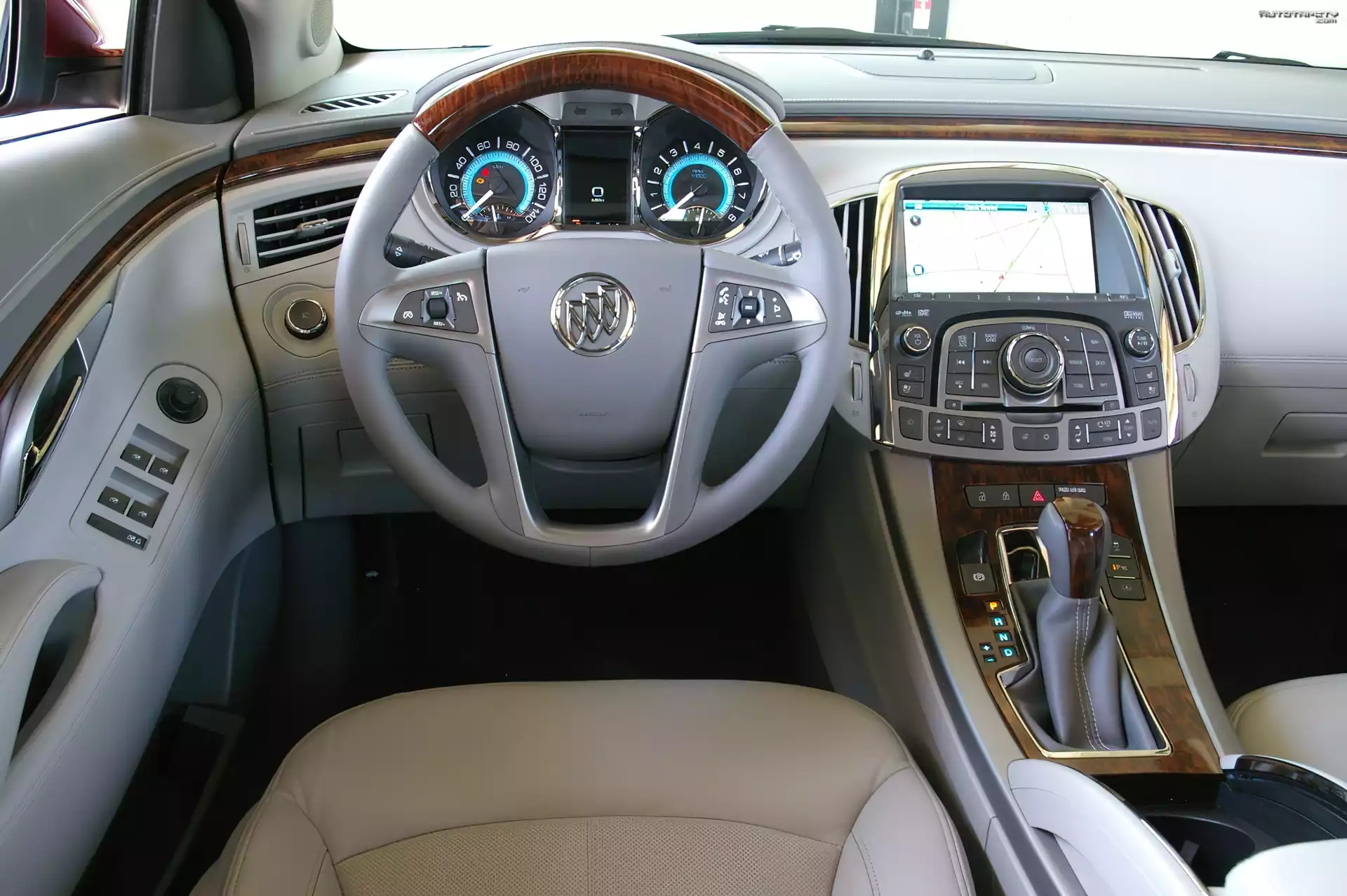 Buick LaCrosse, Nawigacja, Klimatyzacja