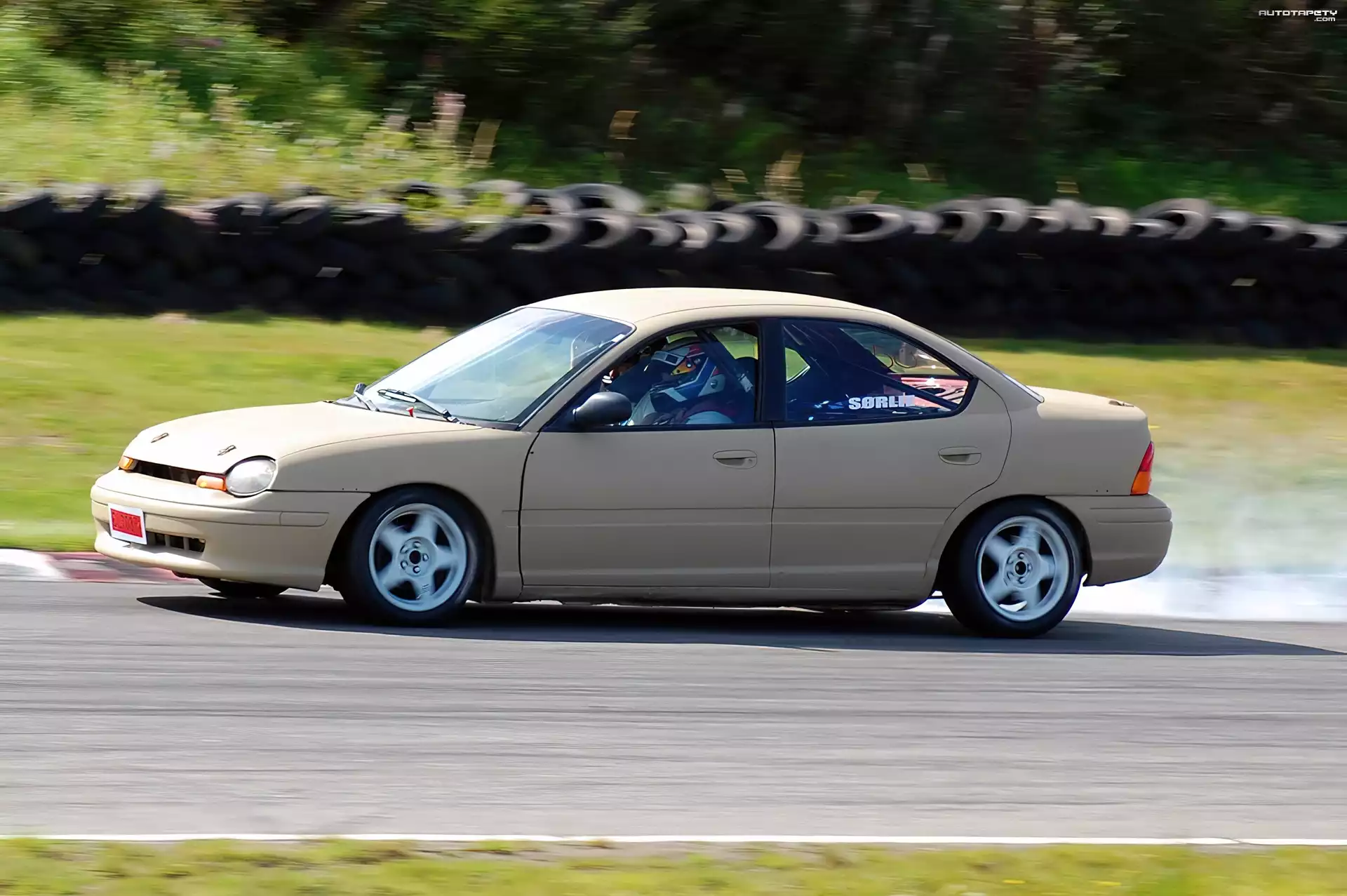 Chrysler Neon, Tor, Wyścig