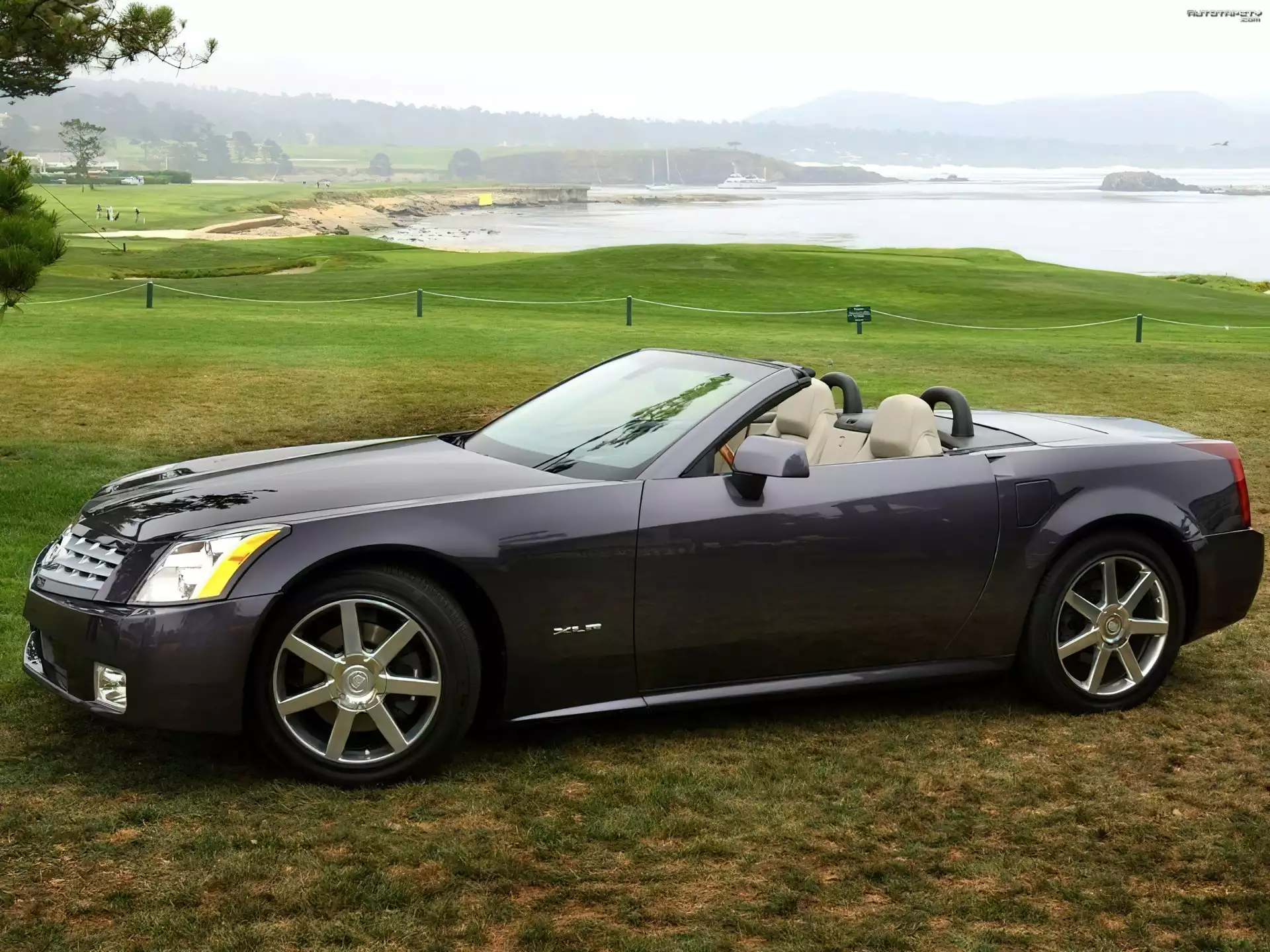 Czarny, Cadillac XLR, Cabrio
