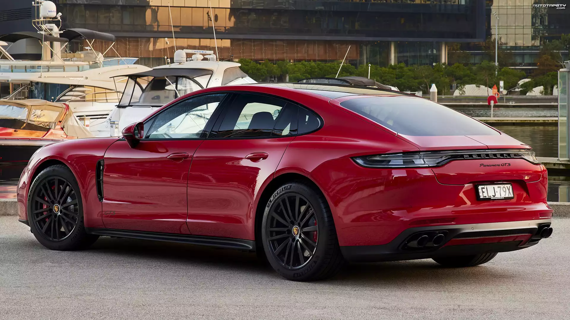 Czerwone, Porsche Panamera GTS, 2021