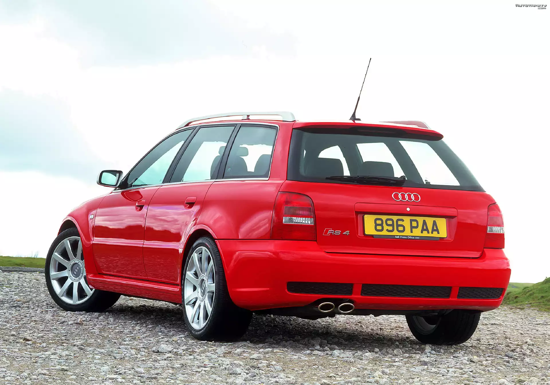 Czerwone, Audi RS4, Avant