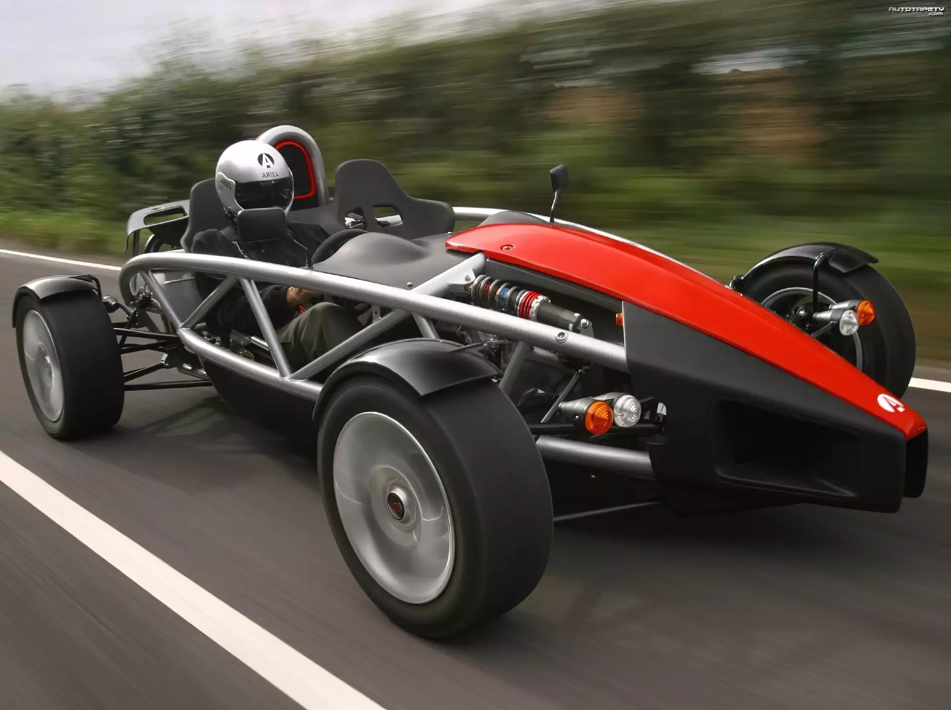 Czerwony, Ariel Atom, Droga