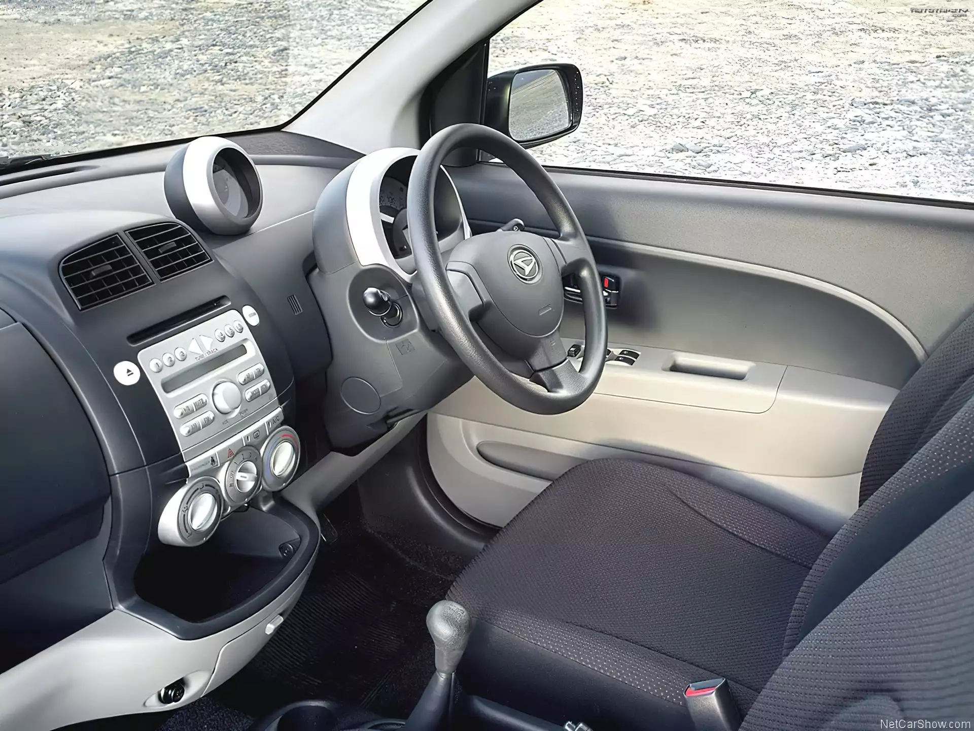 Daihatsu Sirion, Kierownica, Po, Prawej, Stronie