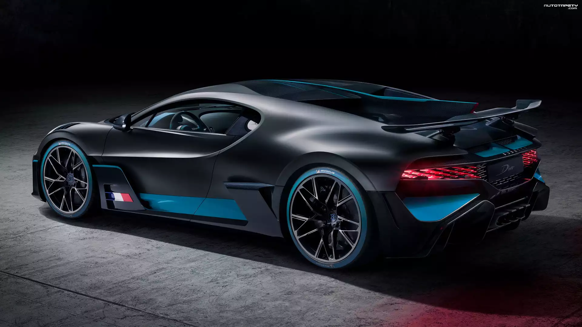 Bugatti Divo, Bok