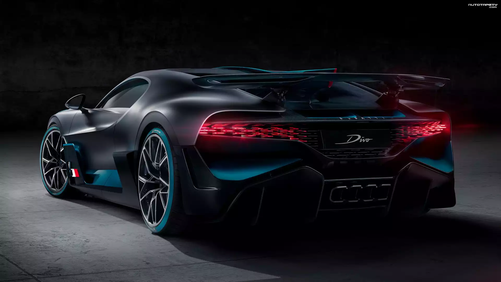 Bugatti Divo, Tył