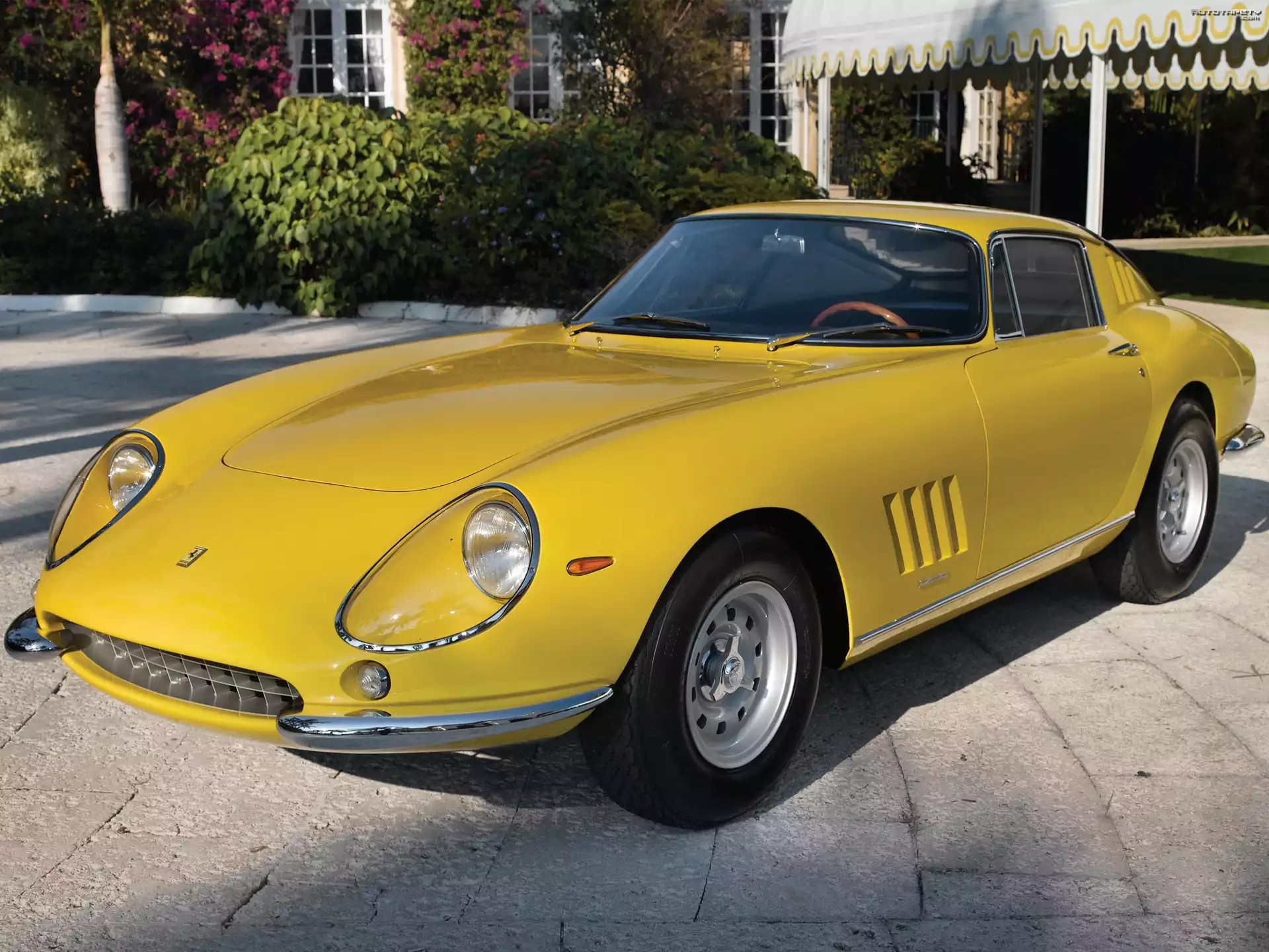 Ferrari 275, Chromowane, Zderzaki