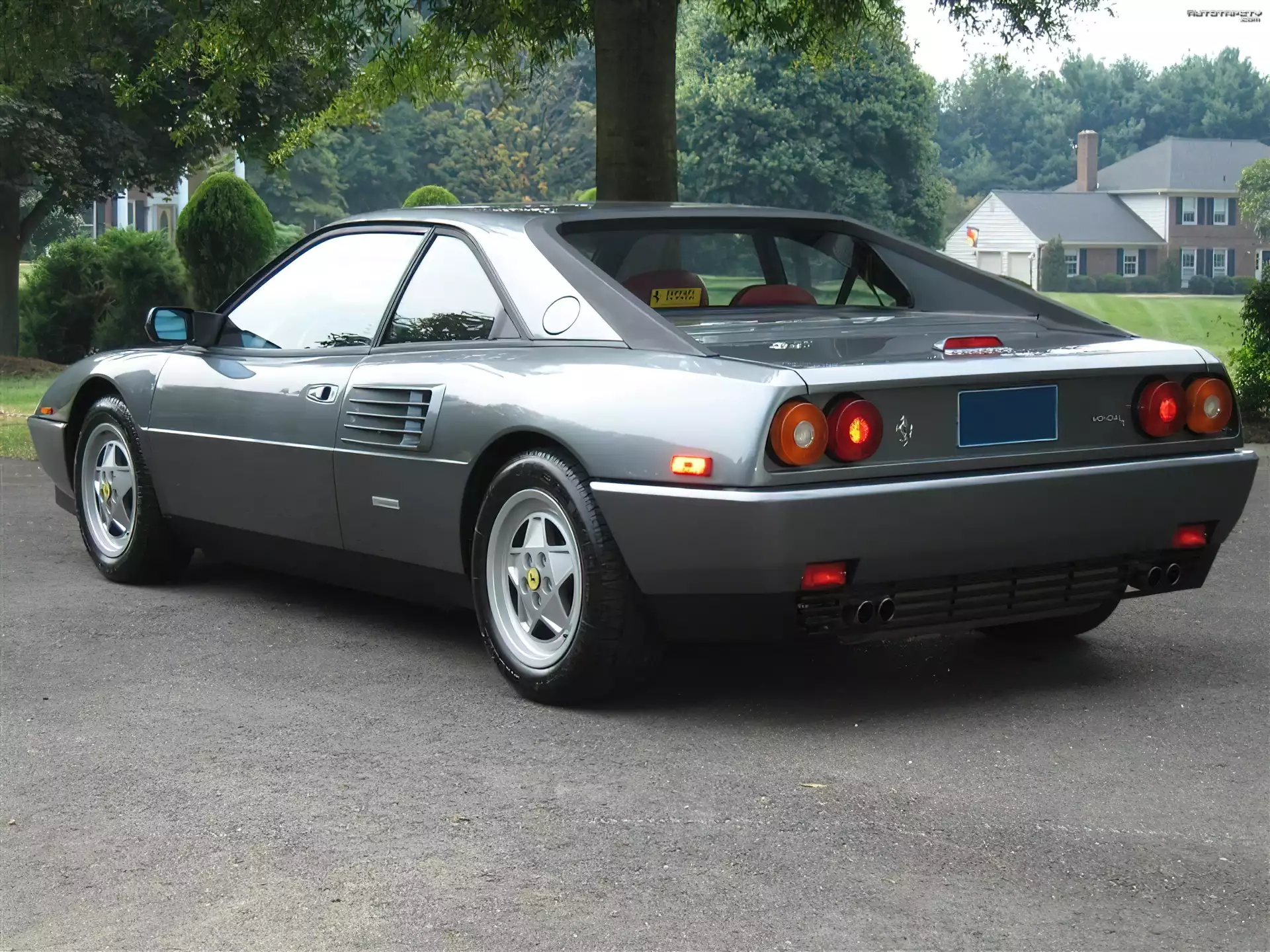 Ferrari Mondial, Lampy, Tył