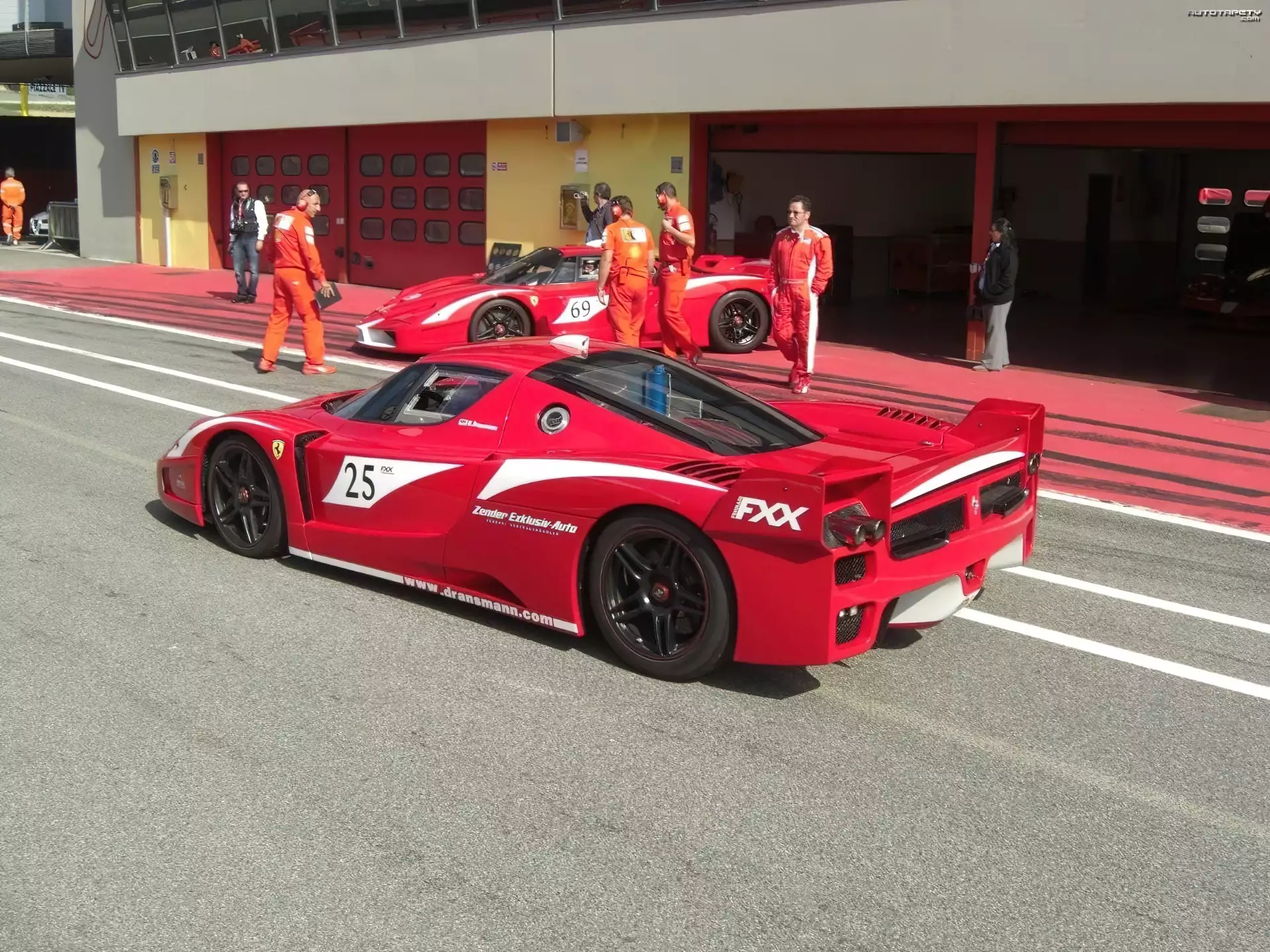 Ferrari FXX, Pit, Stop