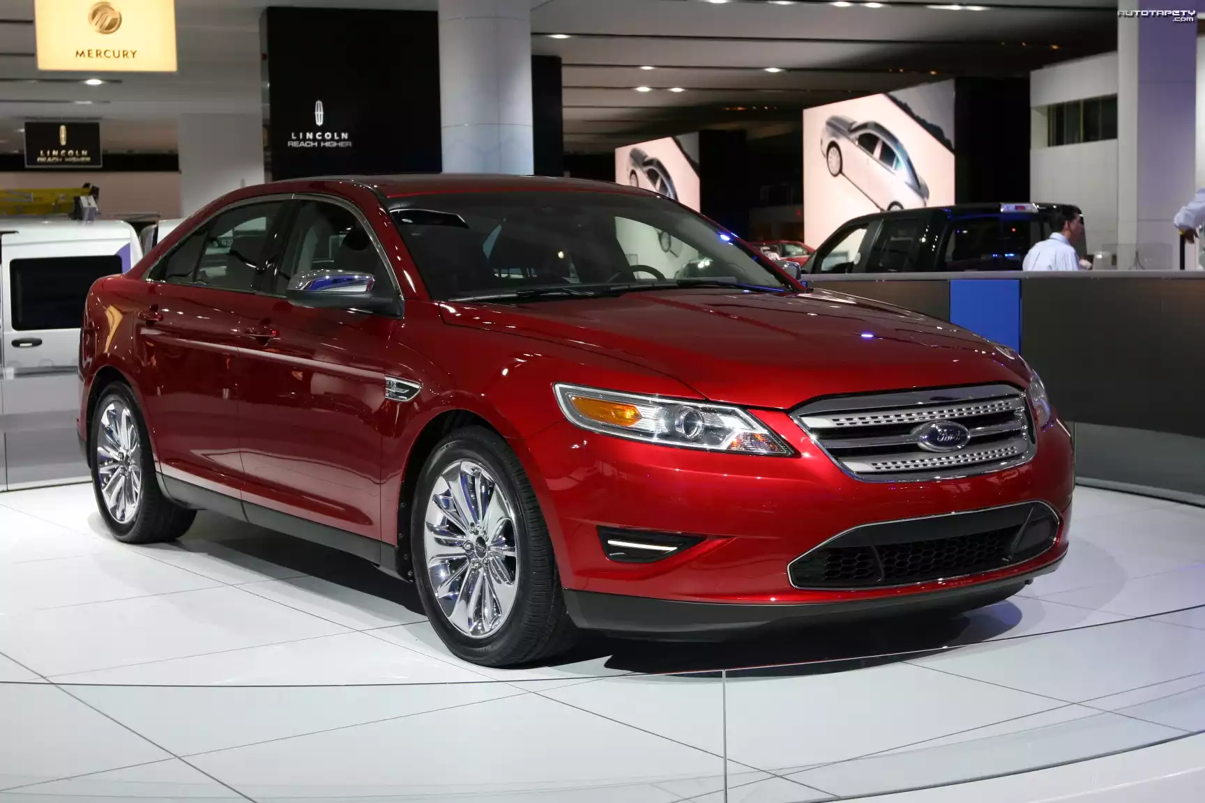 Ford Taurus, Salon, Genewa