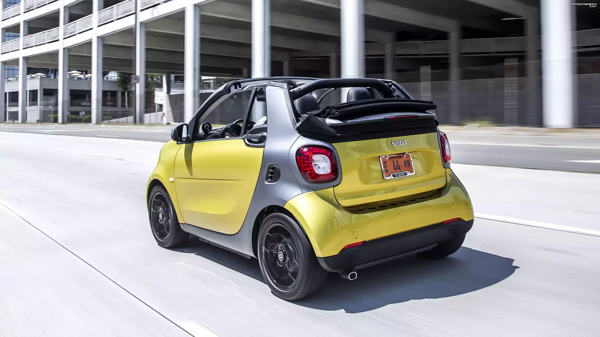 Żółty, Smart Fortwo Cabrio, 2017, Ulica Smart Fortwo