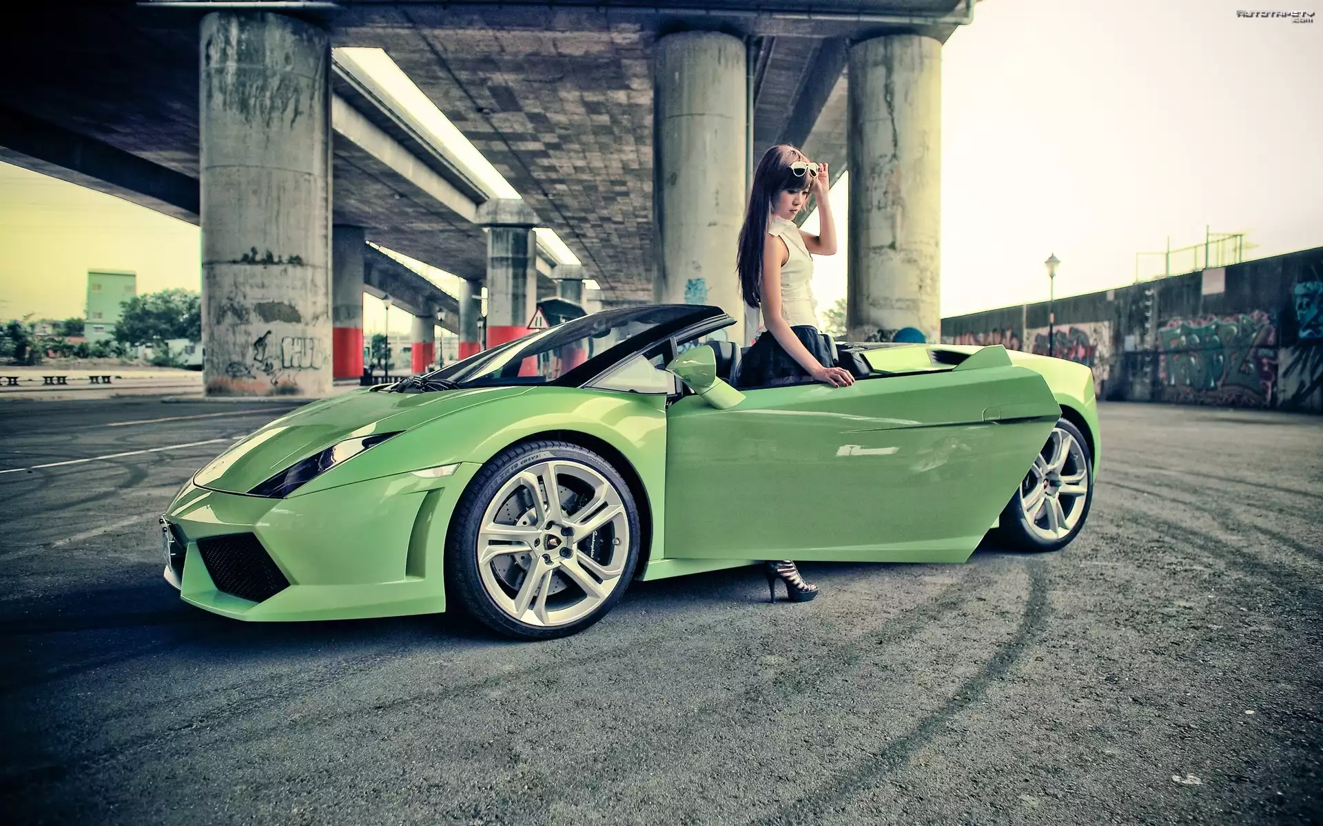 Lamborghini, Gallardo, Dziewczyna