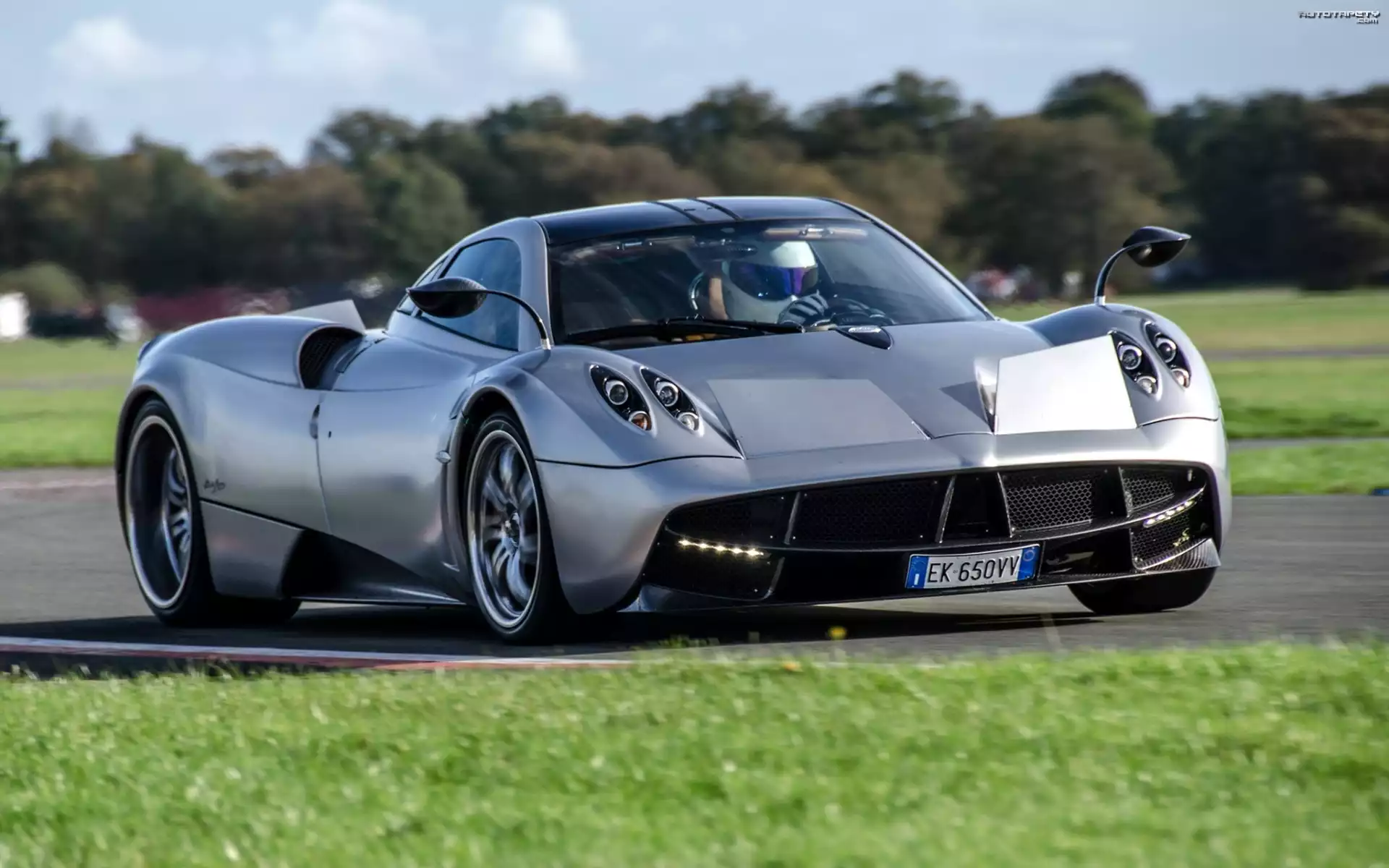 Pagani, Huayra, Droga
