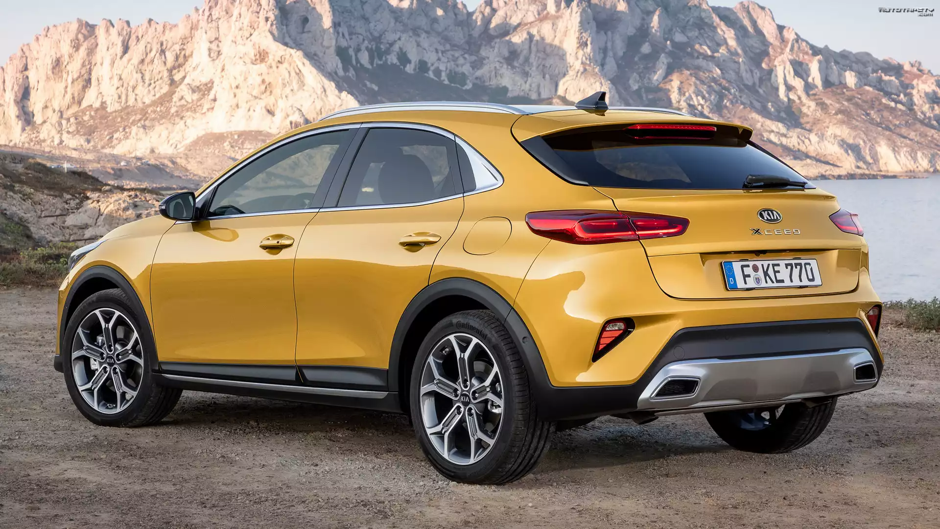 Żółta, Kia XCeed