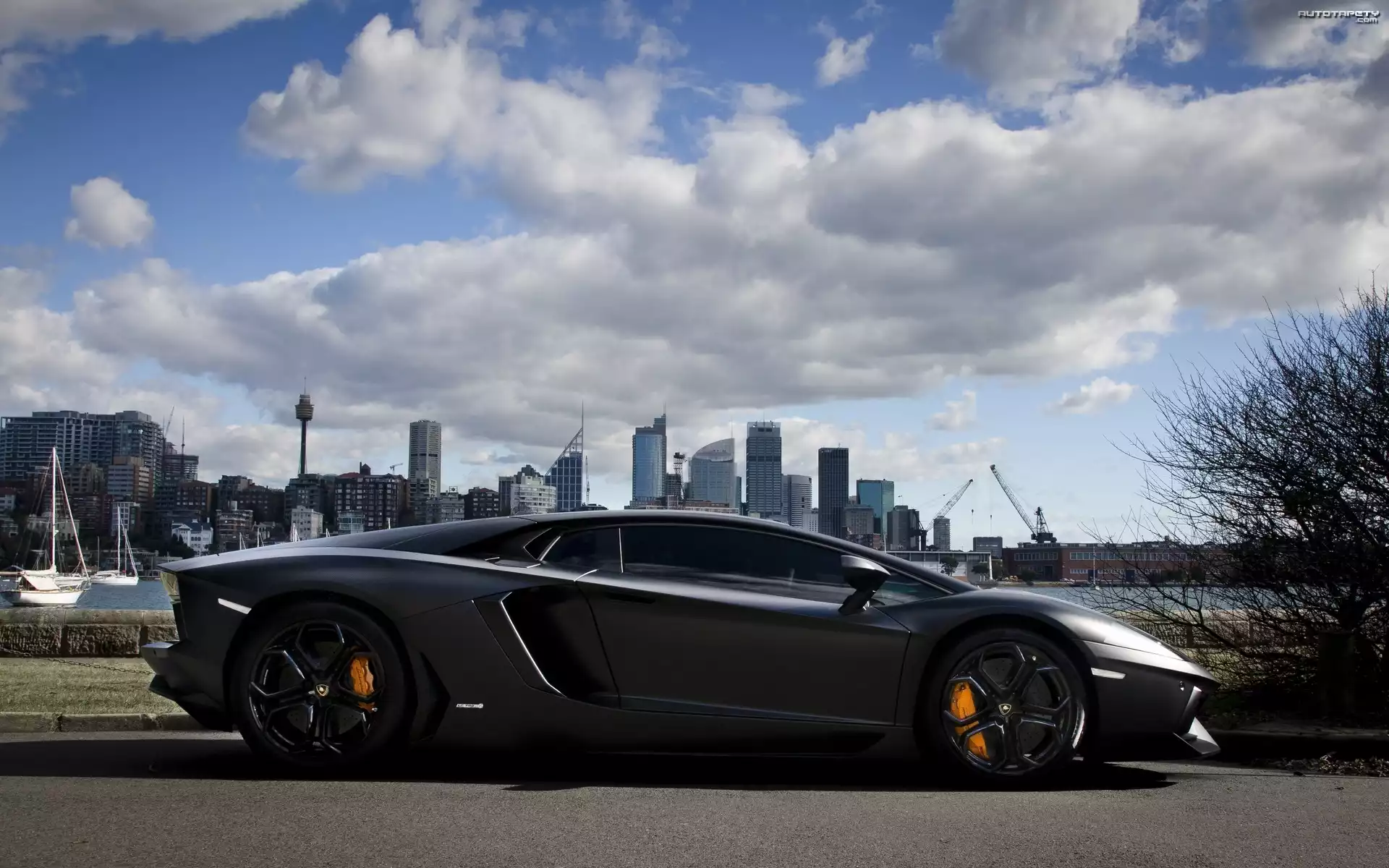 Lamborghini, Aventador, Ulica, Panorama, Miasta, Chmury