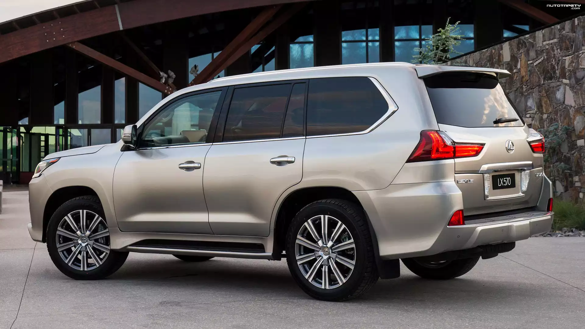Lexus LX, Srebrny