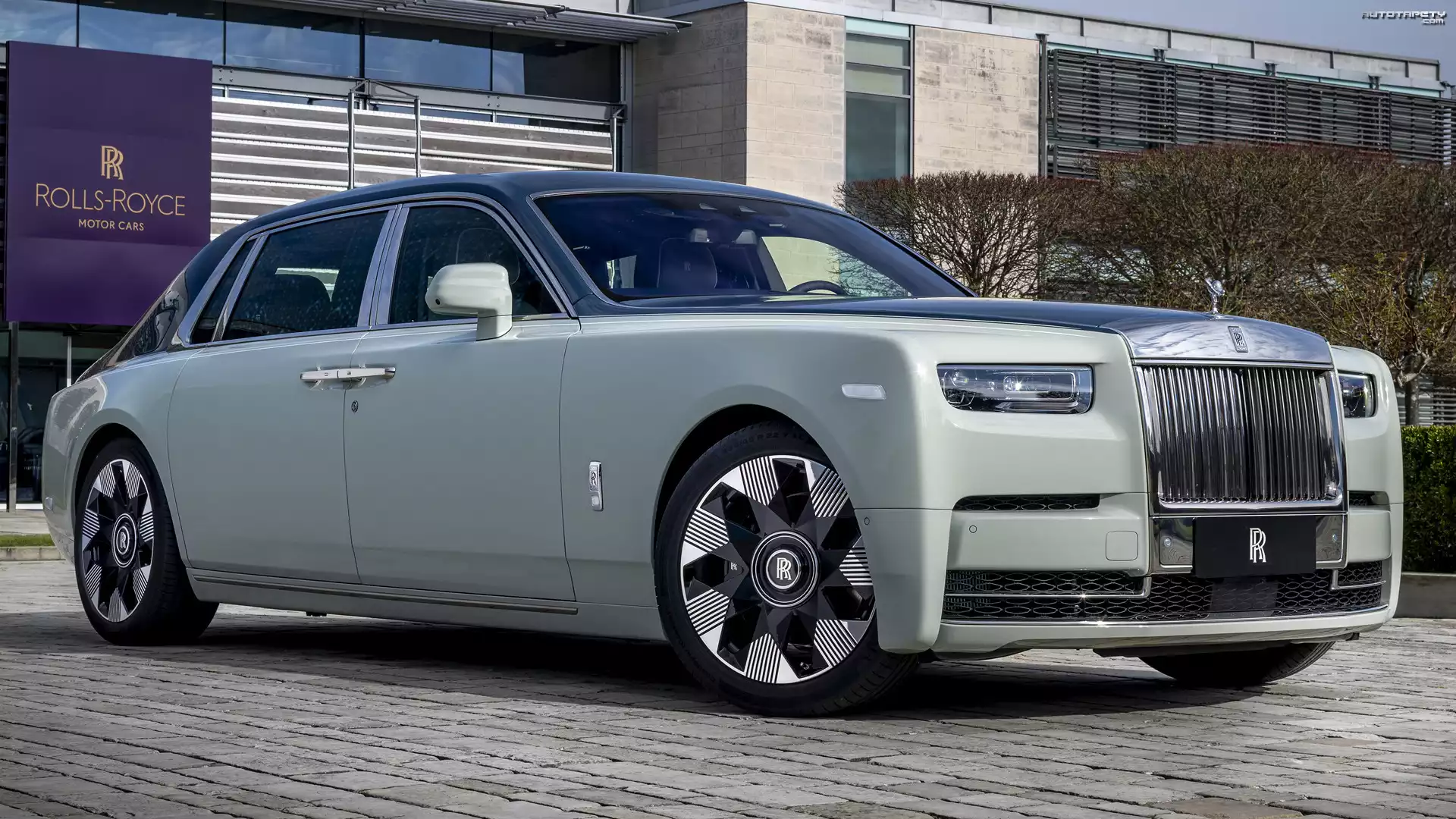Rolls-Royce Phantom Magnetism