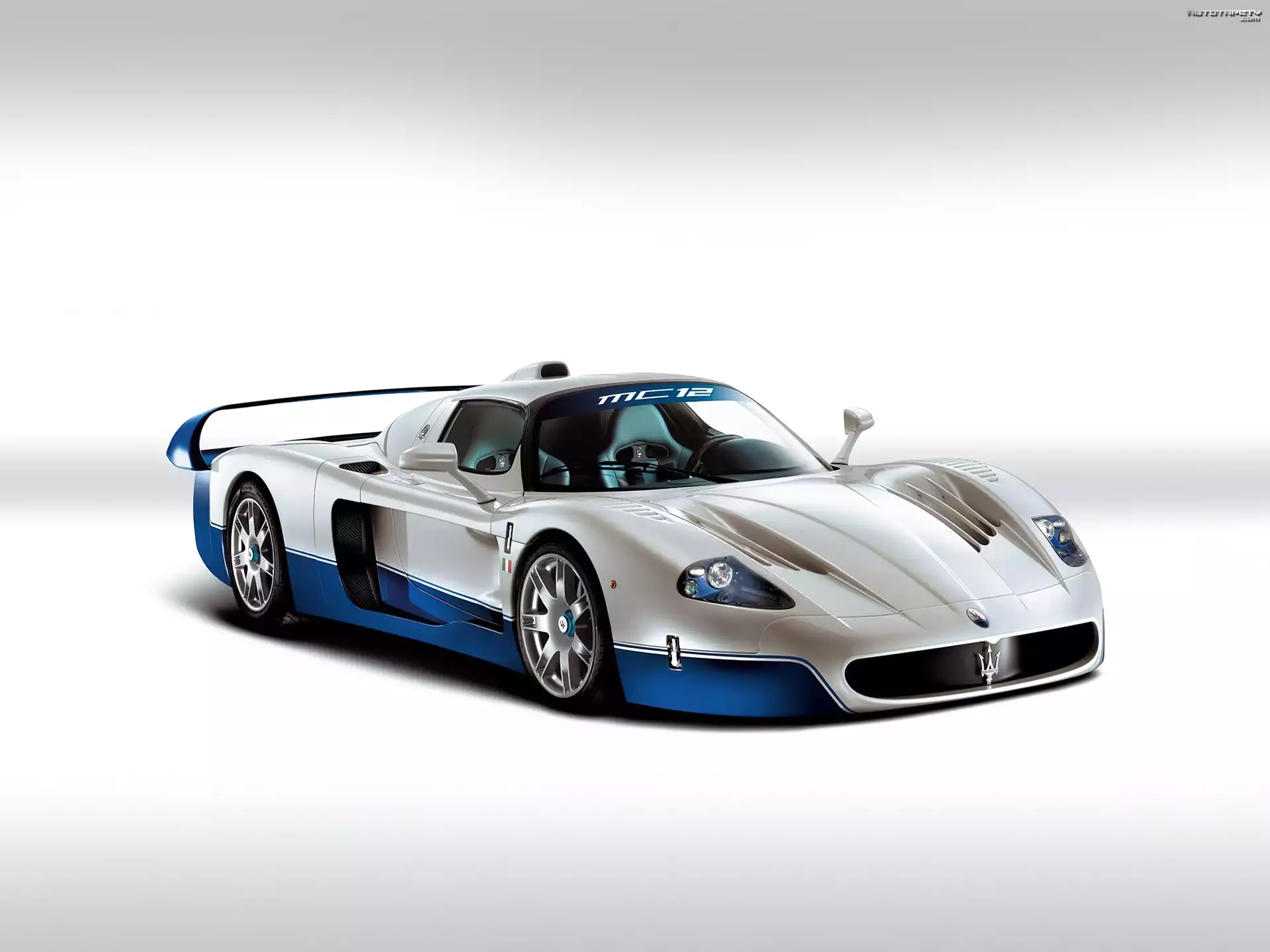 Maserati MC12, Boczne, Wloty