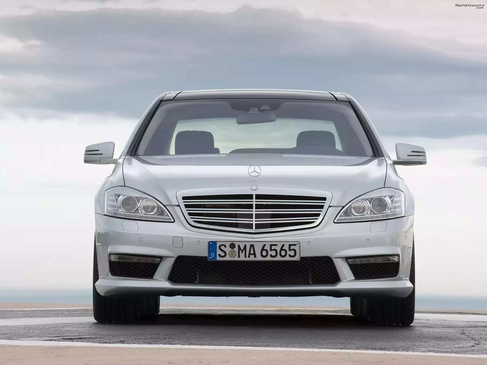 Mercedes S-Klasa, Grill