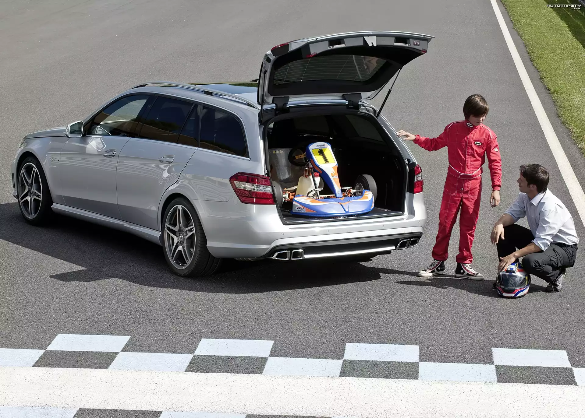 Mercedes Benz E63, Pojemny, Bagażnik
