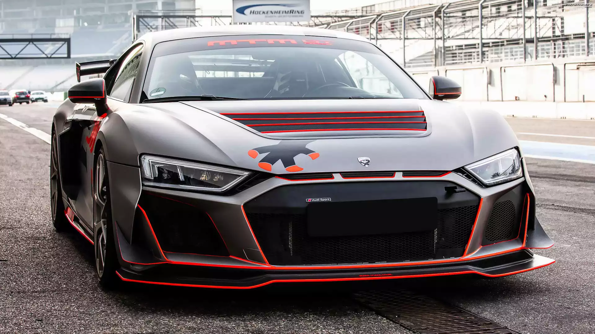 MTM Audi R8 GT4 Street, Przód