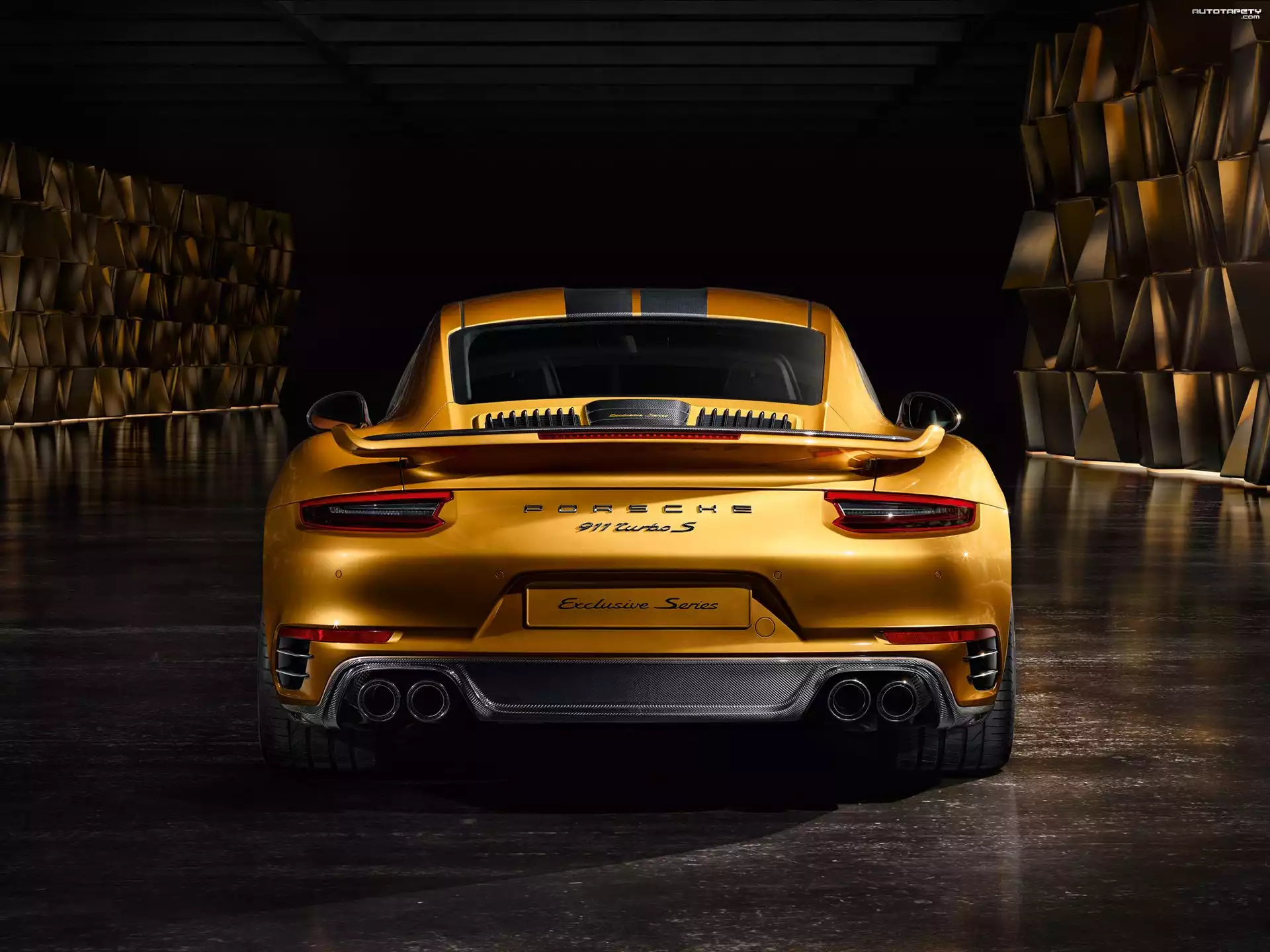 Złote, Porsche 911 Turbo S Exclusive Series, Tył