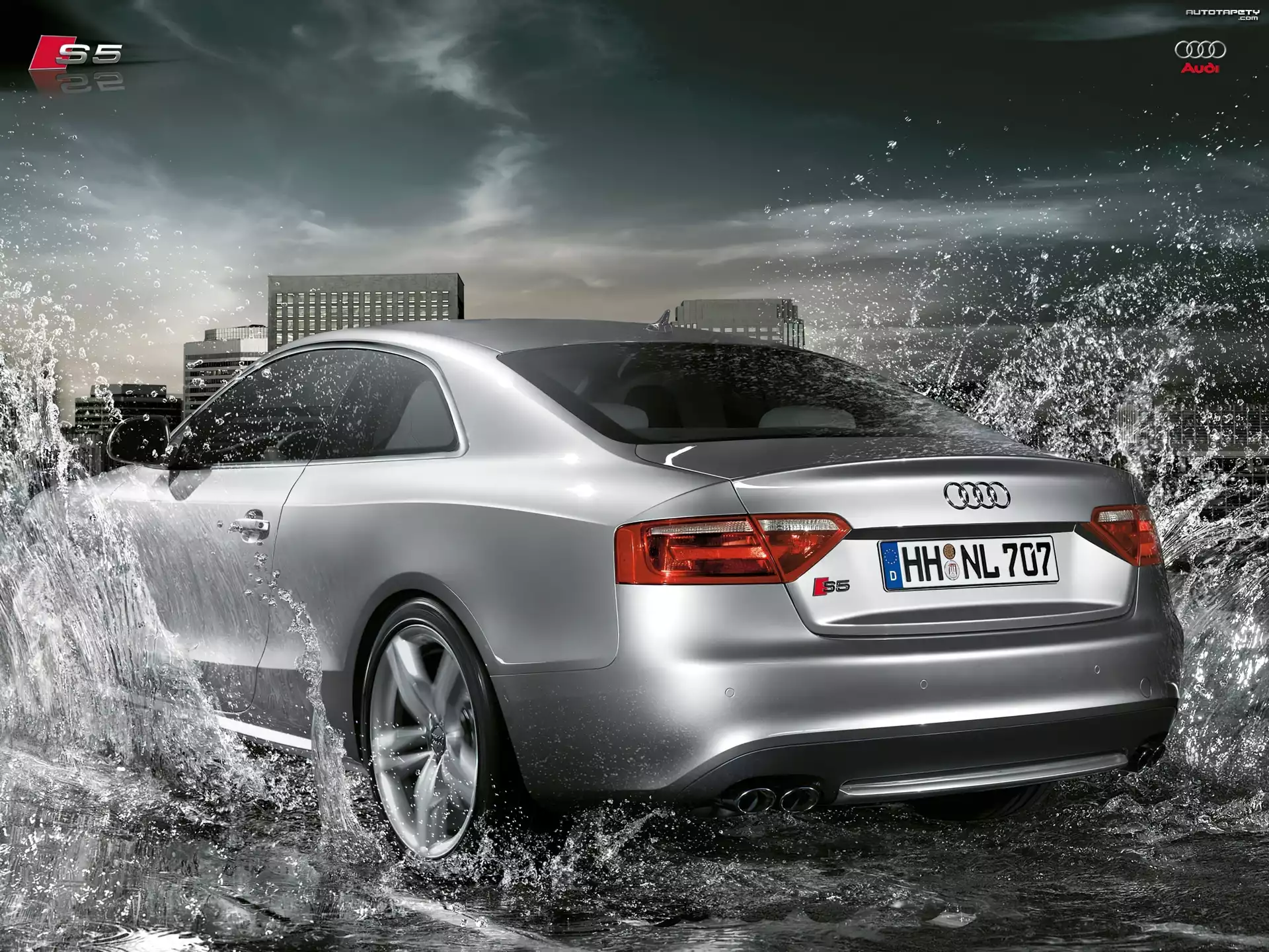 Audi S5, Woda