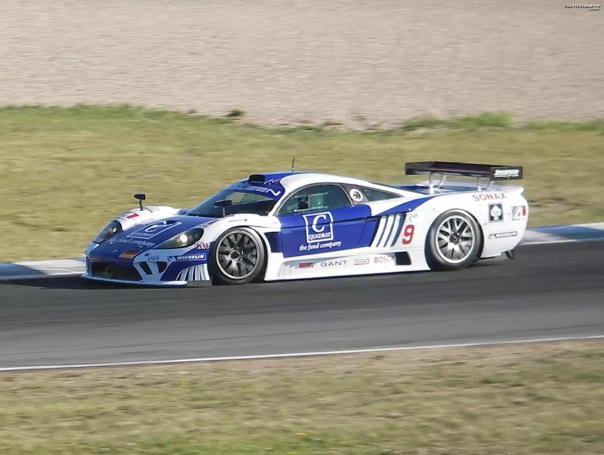 Saleen S7, Ostry, Zakręt, Wyścig