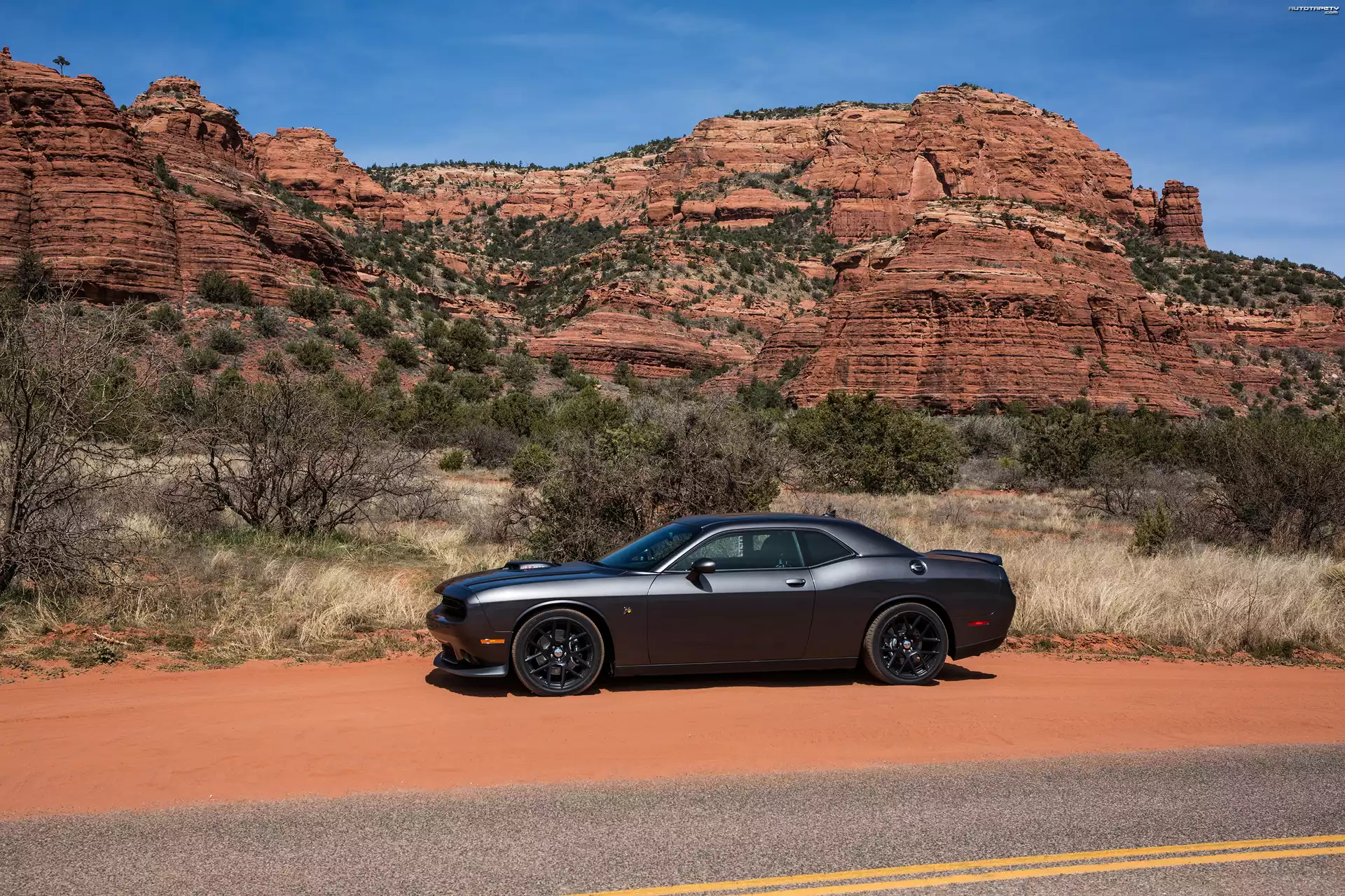 Dodge Challenger 392 Hemi Scat Pack Shaker, 2017, Skały