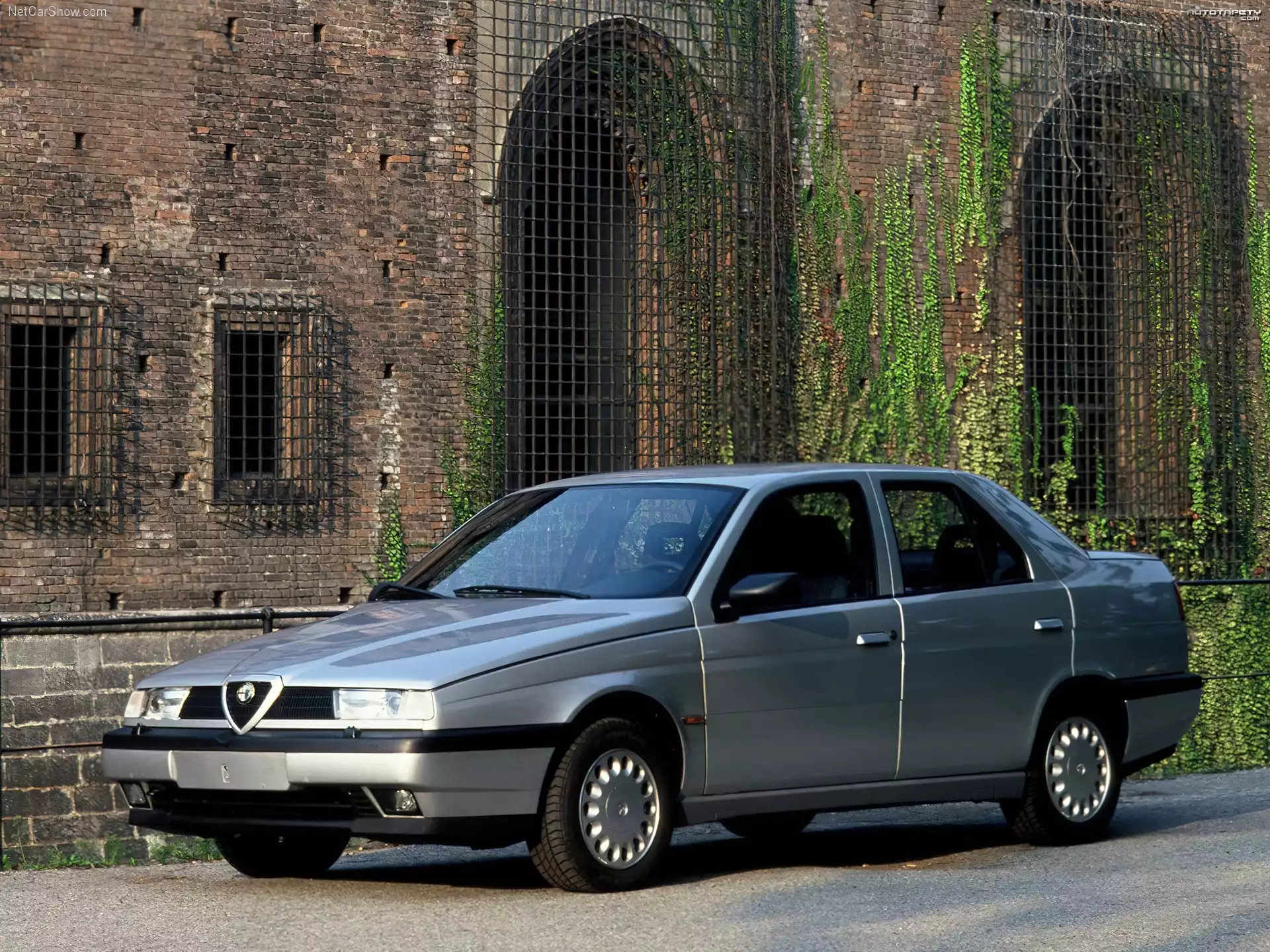 Srebrna, Alfa Romeo 155, Sedan