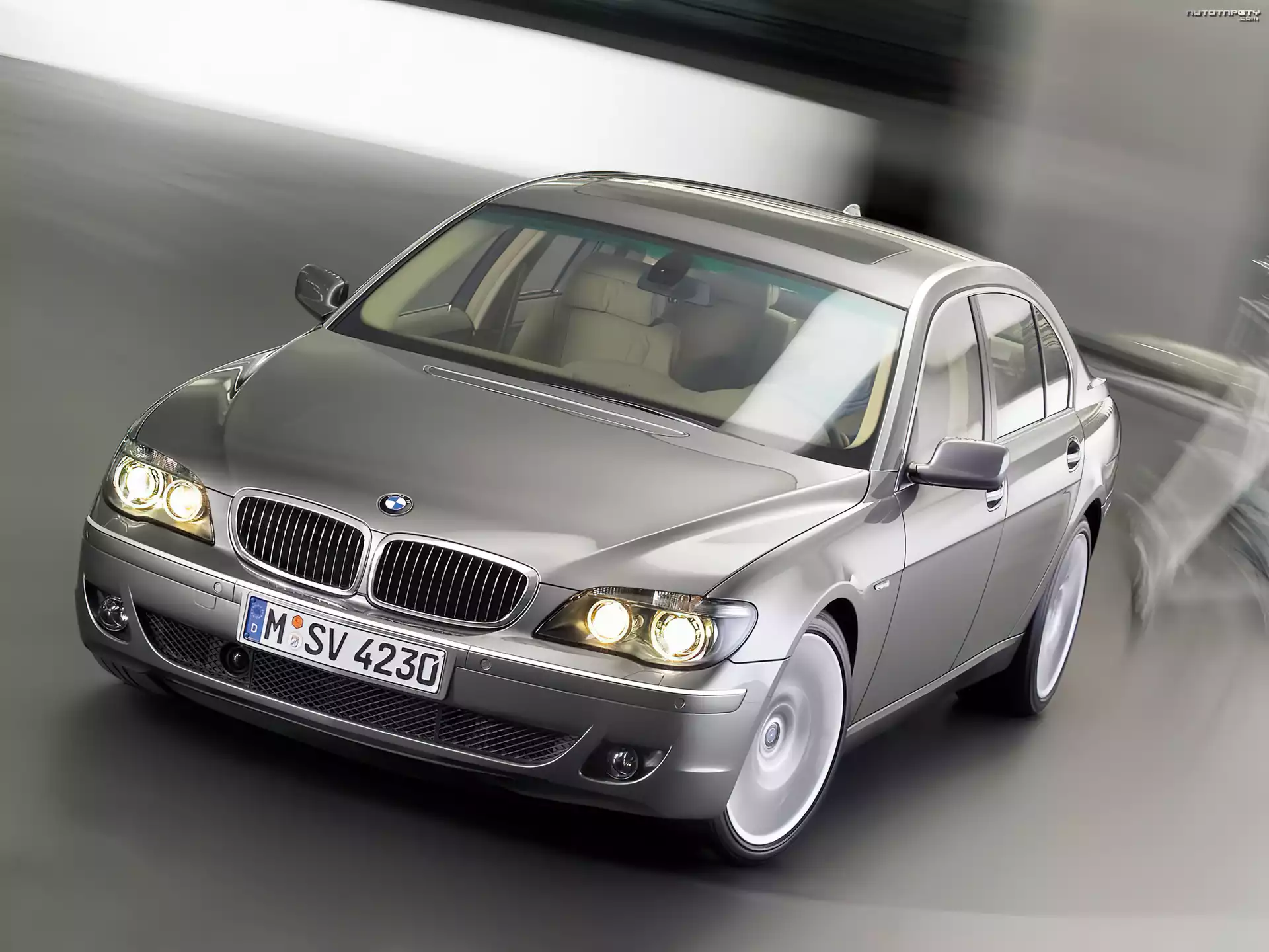 Srebrny, Bmw Seria 7, E66, Zakręt