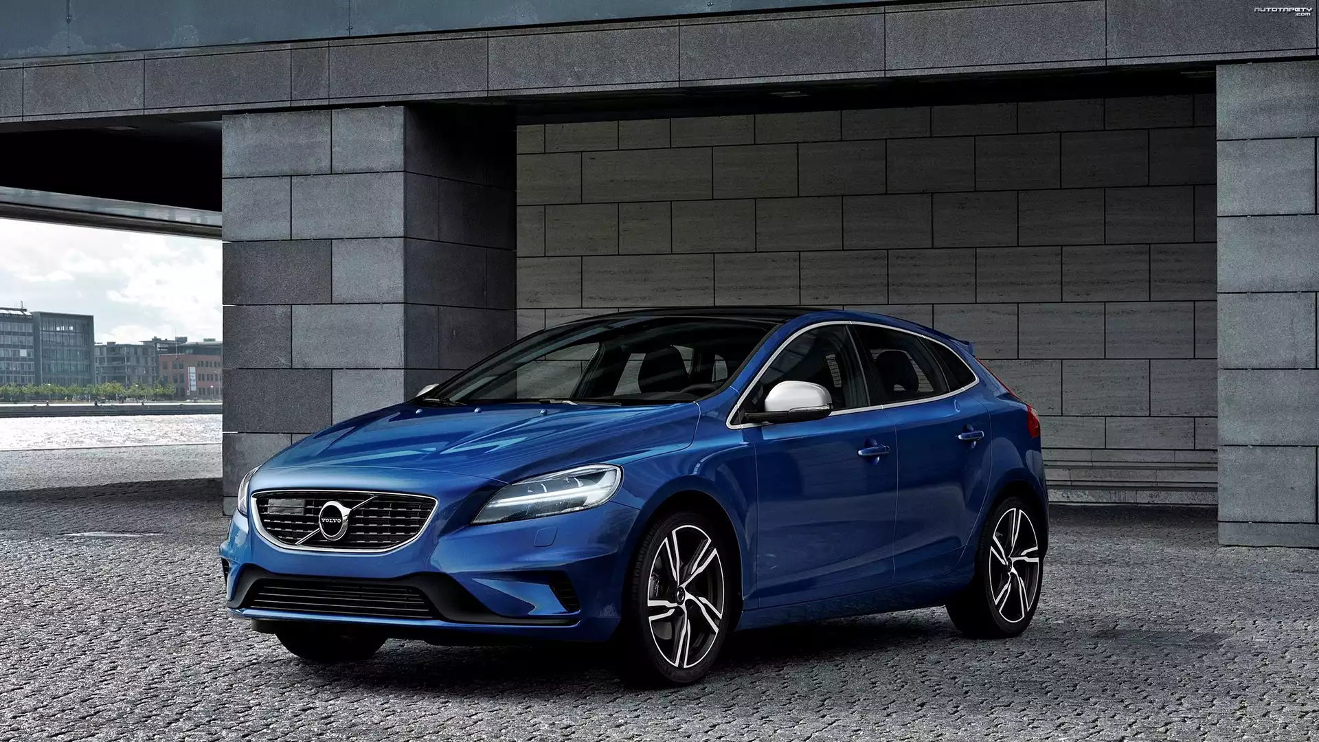 Volvo V40 T5 R-design, 2017, Budynek